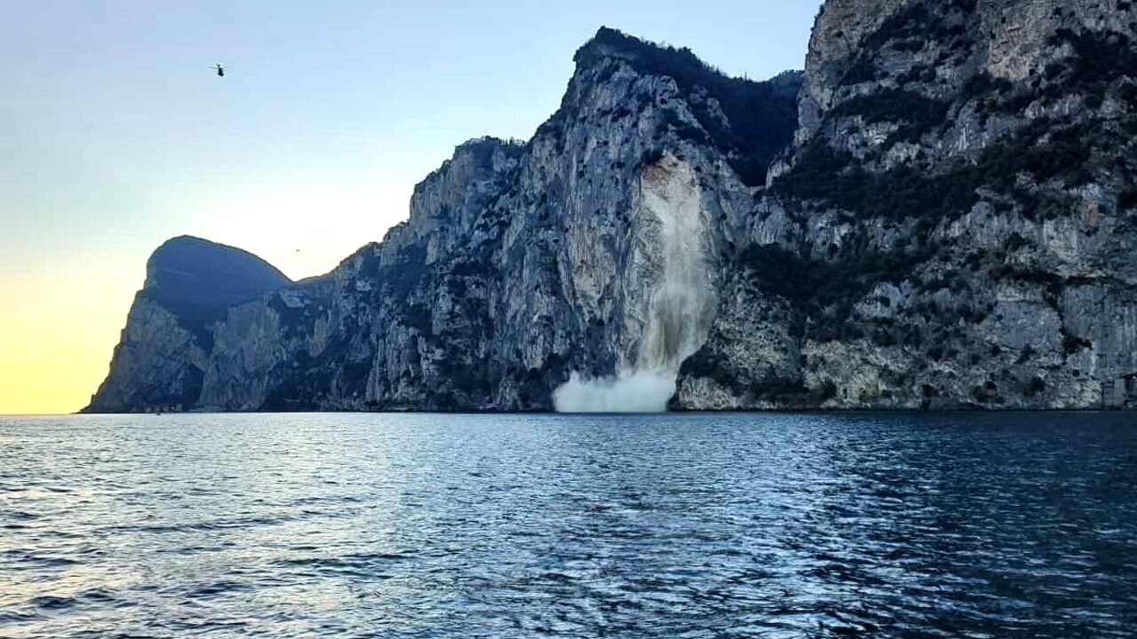 A Tremosine sul Garda si è verificata una disastrosa frana che ha divelto la fognatura