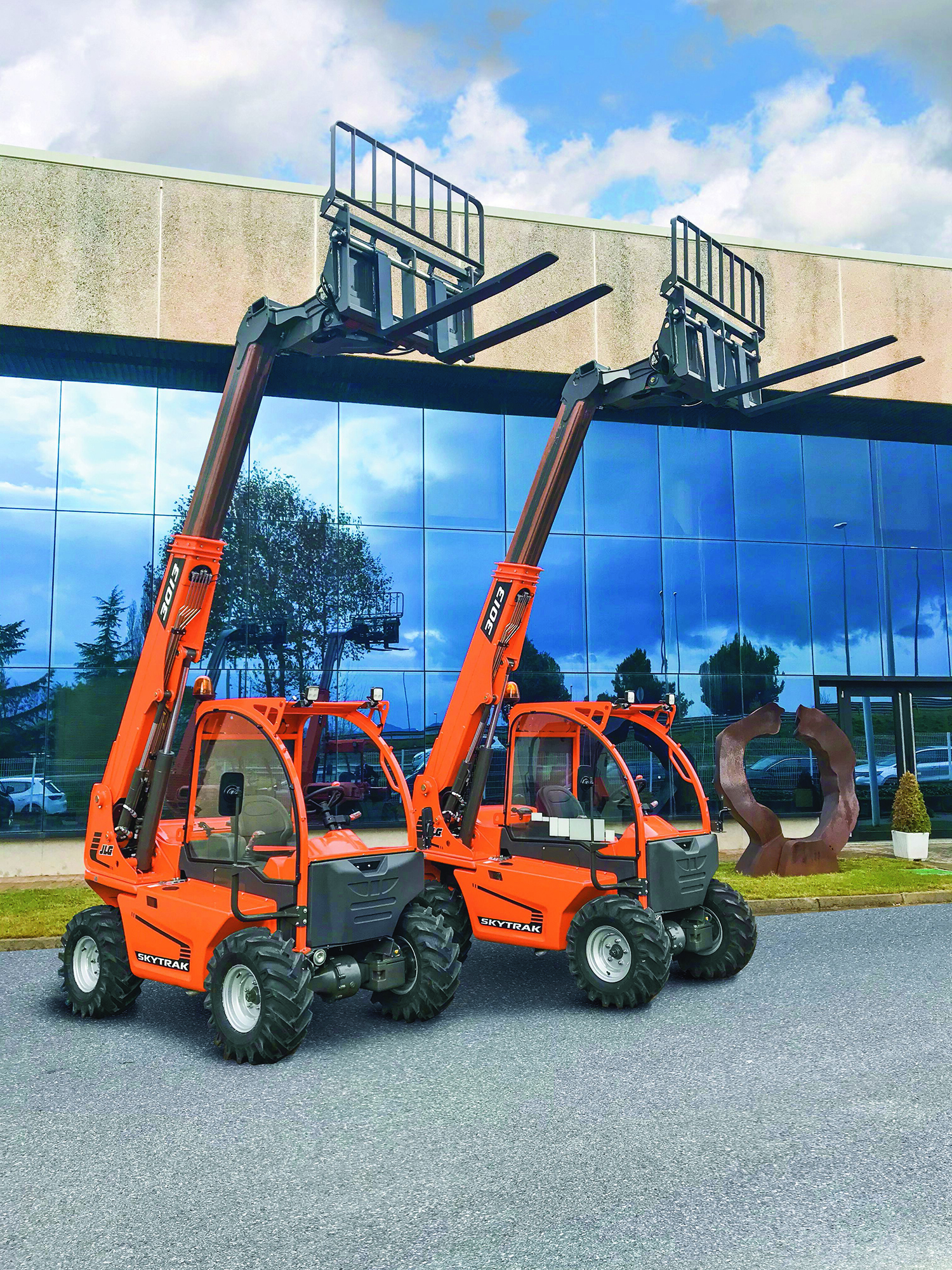 AUSA forniva già lo SkyTrak 3013 per conto di JLG