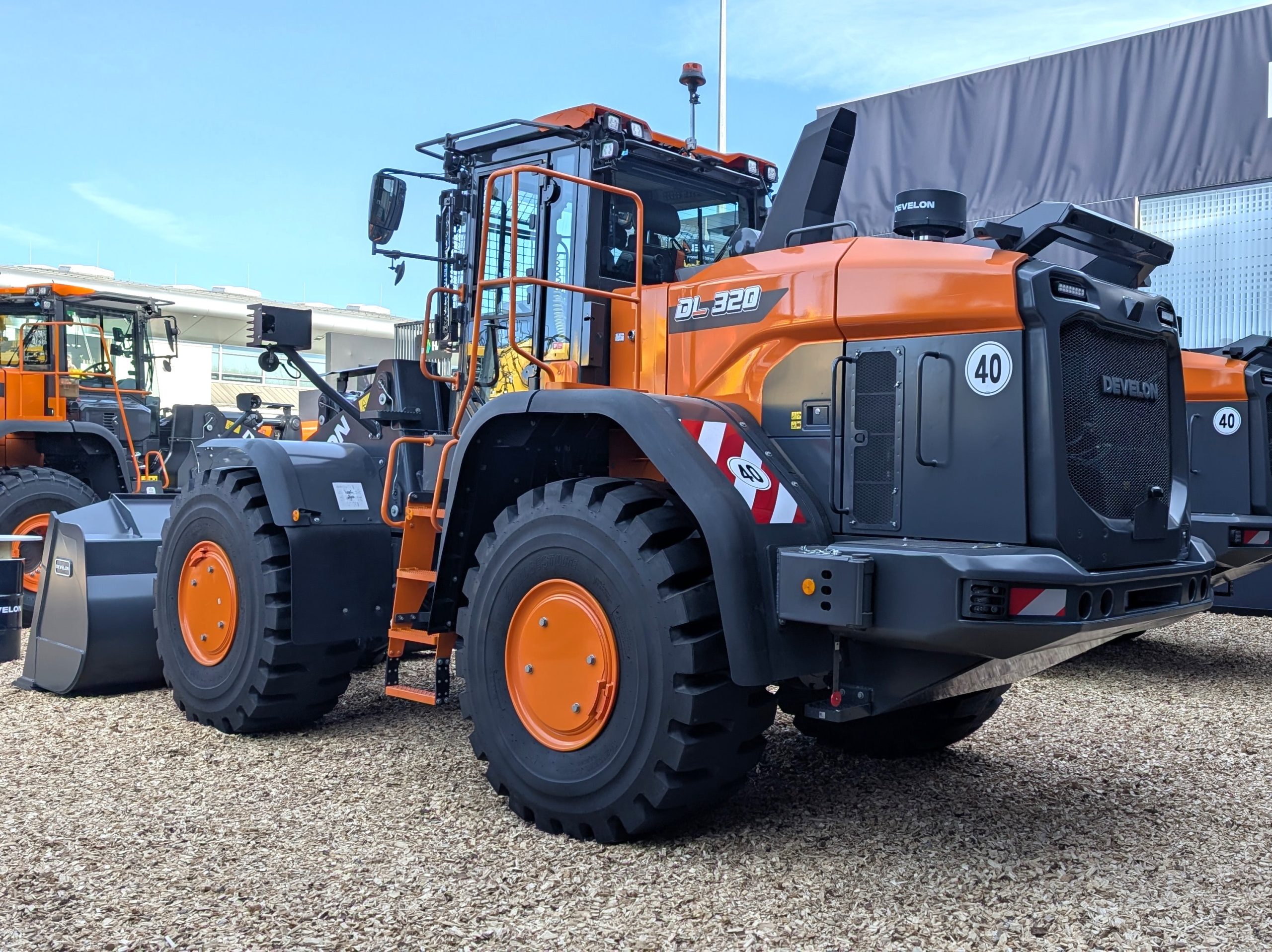 DEVELON ha presentato un nuovo kit per i rifiuti ed il riciclo per le pale gommate DL-7