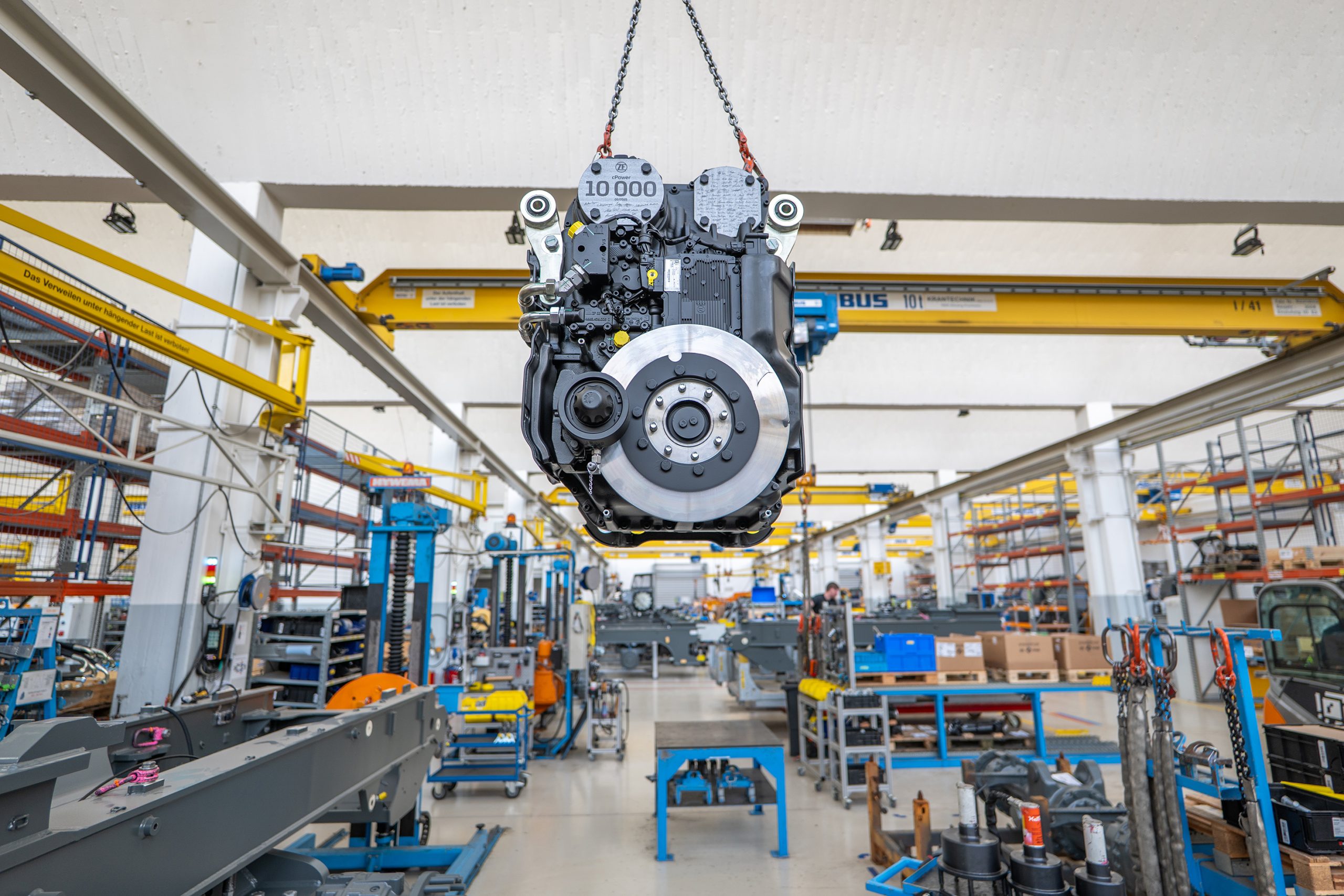 Liebherr produce le proprie pale gommate nello stabilimento austriaco di Bischofshofen