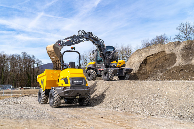 MECALAC ha aggiornato tutti i modelli di dumper alla EN 474