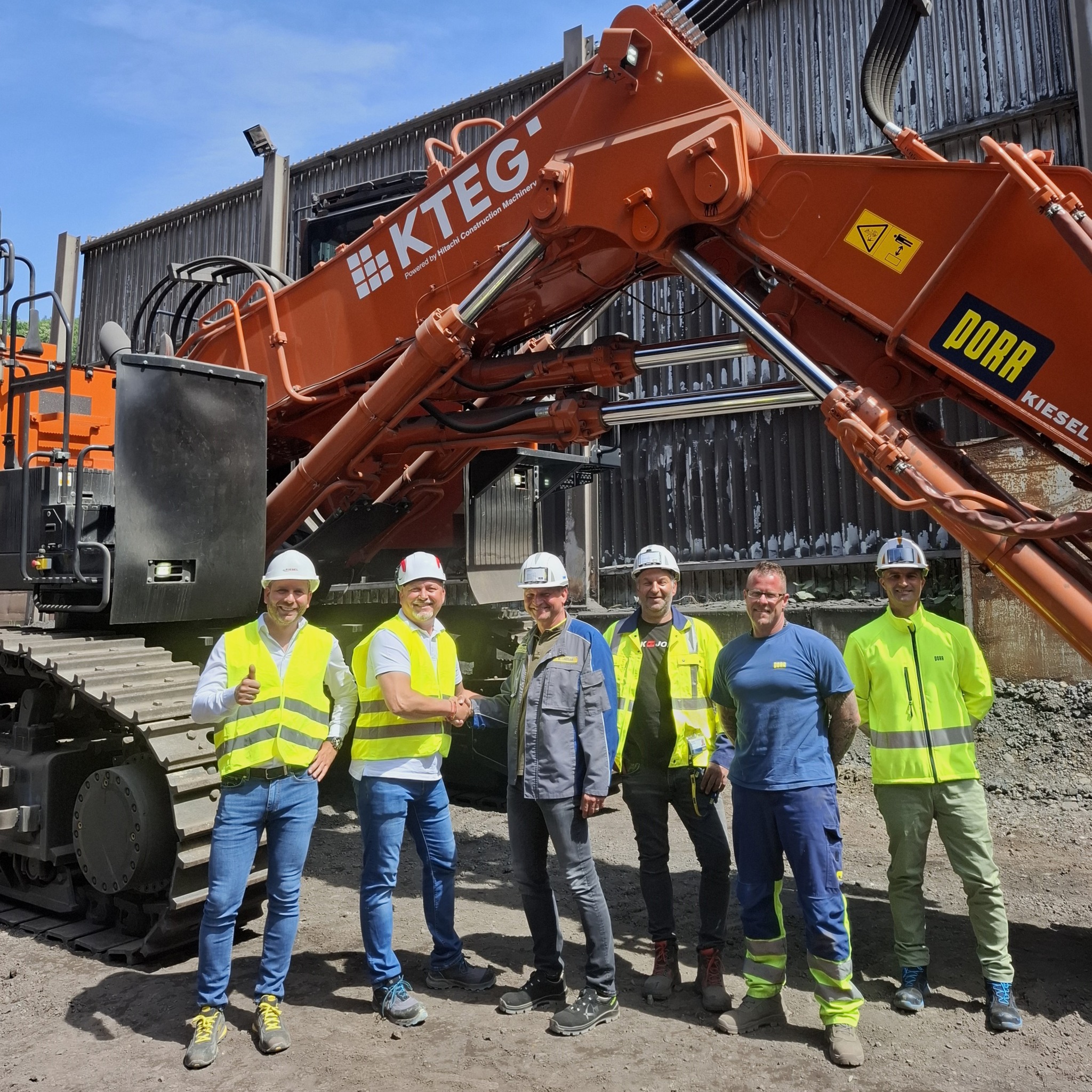 Hitachi ha fornito il nuovo ZX890LD-7 a Porr Group