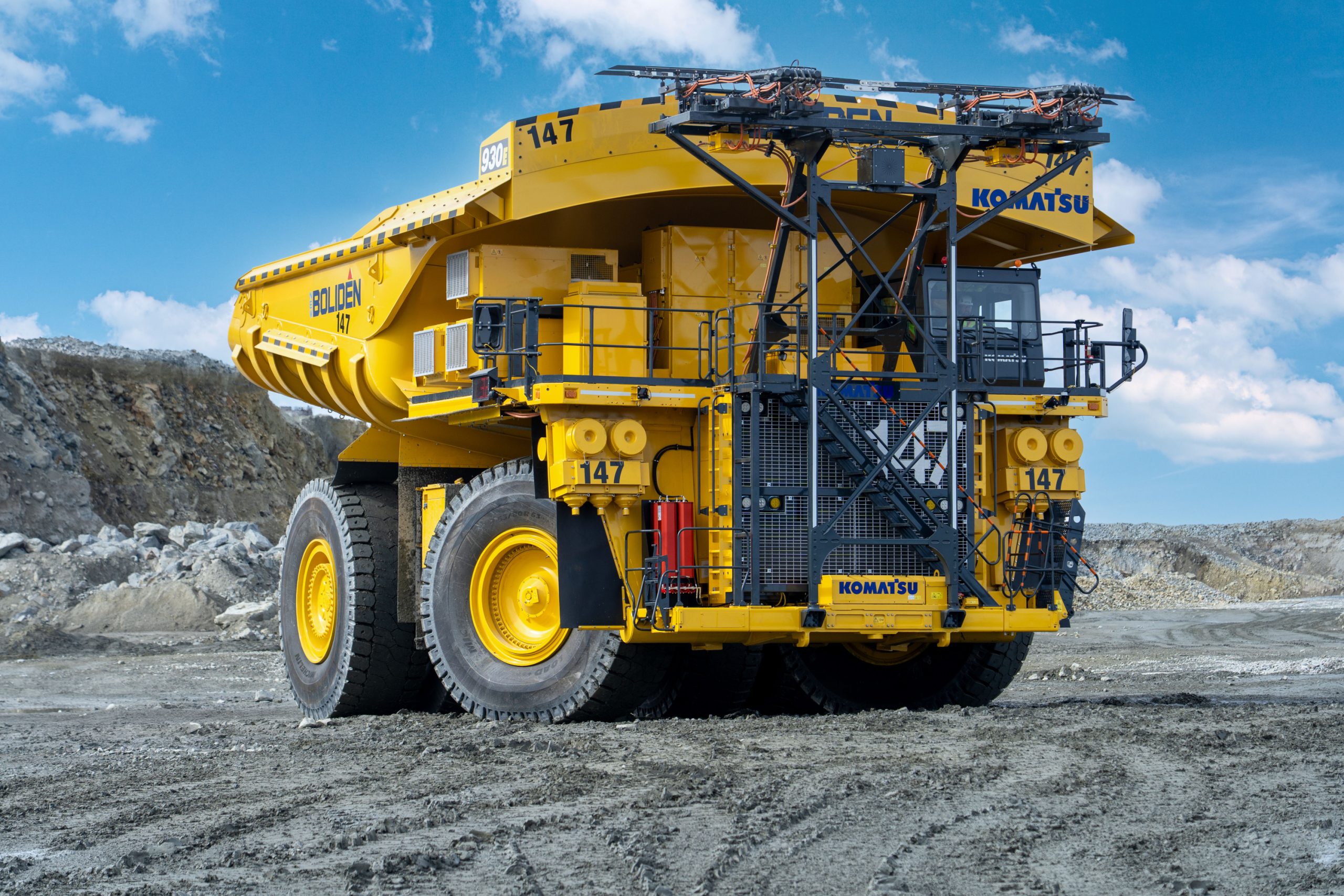Komatsu ha messo in campo il dumper 930E Power Agnostic