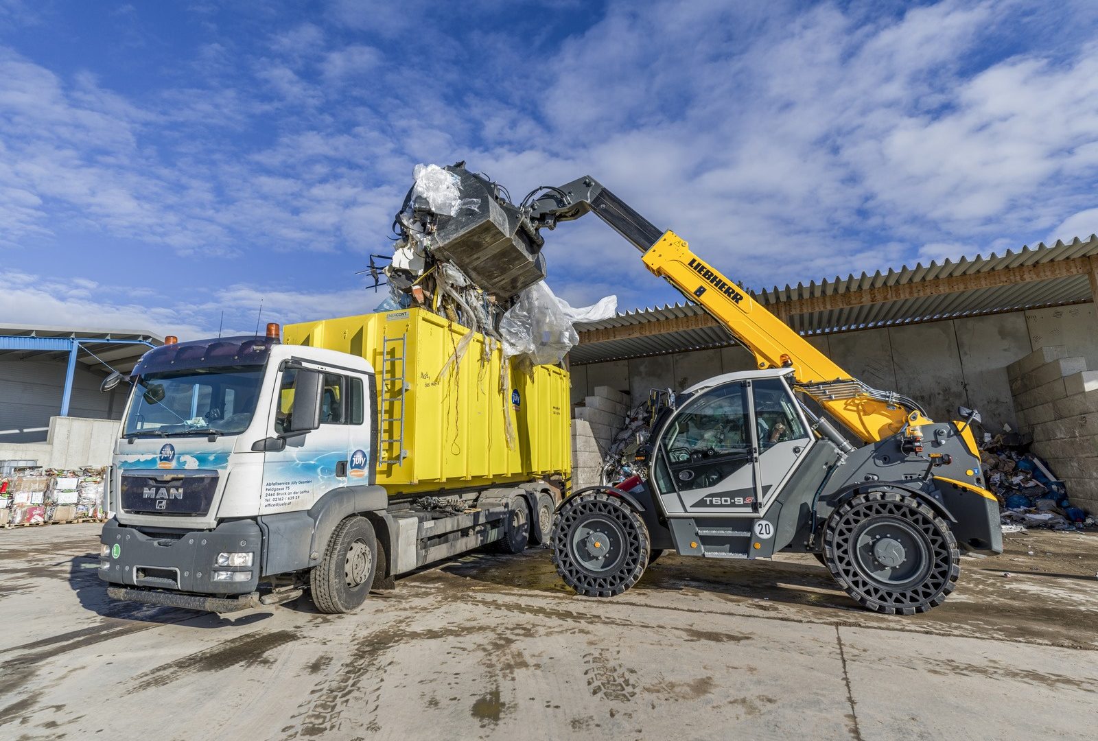 Liebherr ha equipaggiato il T 60-9s con pneumatici specifici per rifiuti