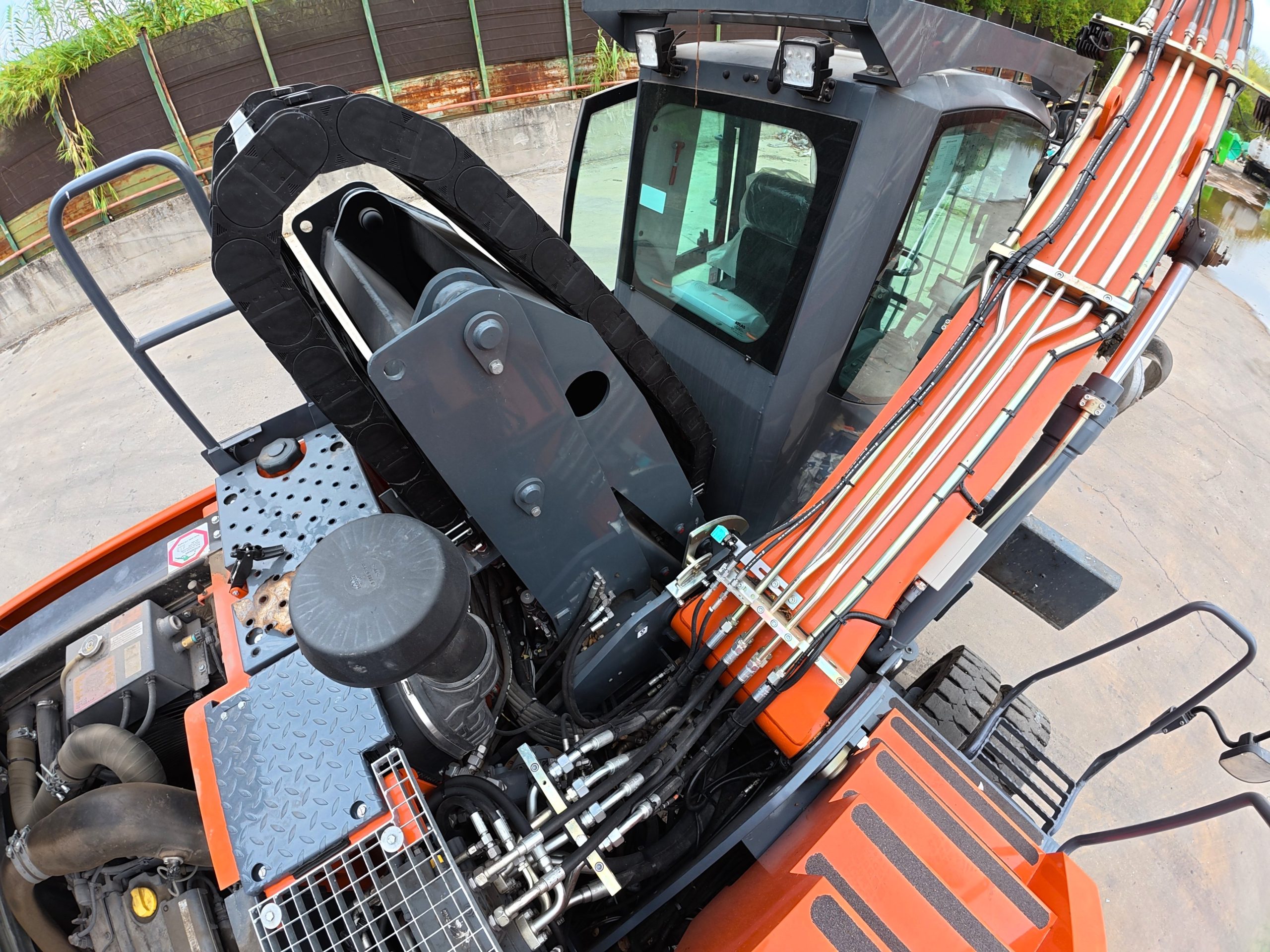 Il 200MH Blue è un material handler curato nei dettagli
