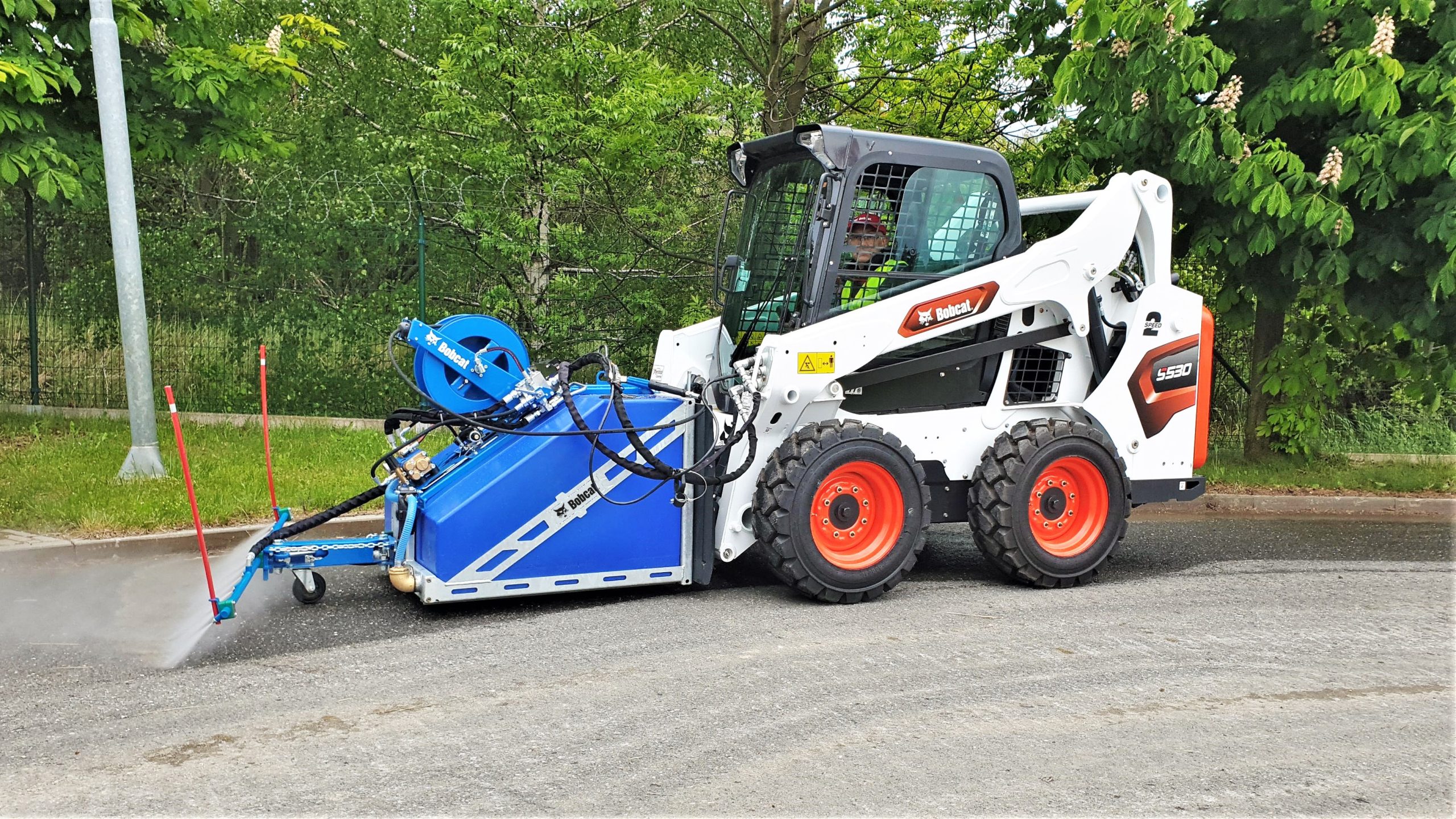 Bobcat è tra i pochissimi costruttori a fornire delle idropulitrici per minipale