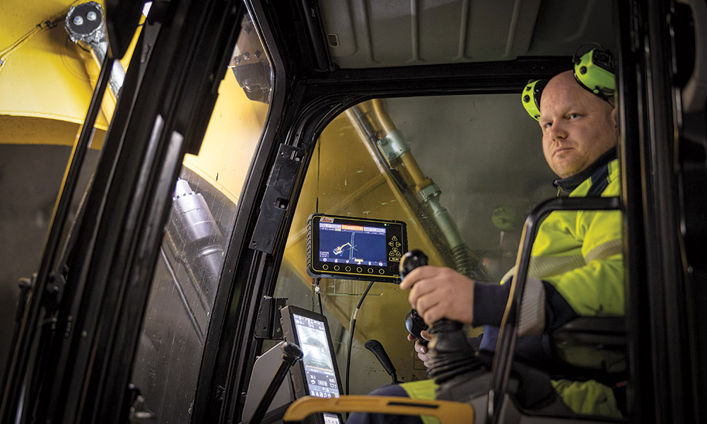 Le operazioni di smarino sono controllate digitalmente con i sistemi Leica Geosystems