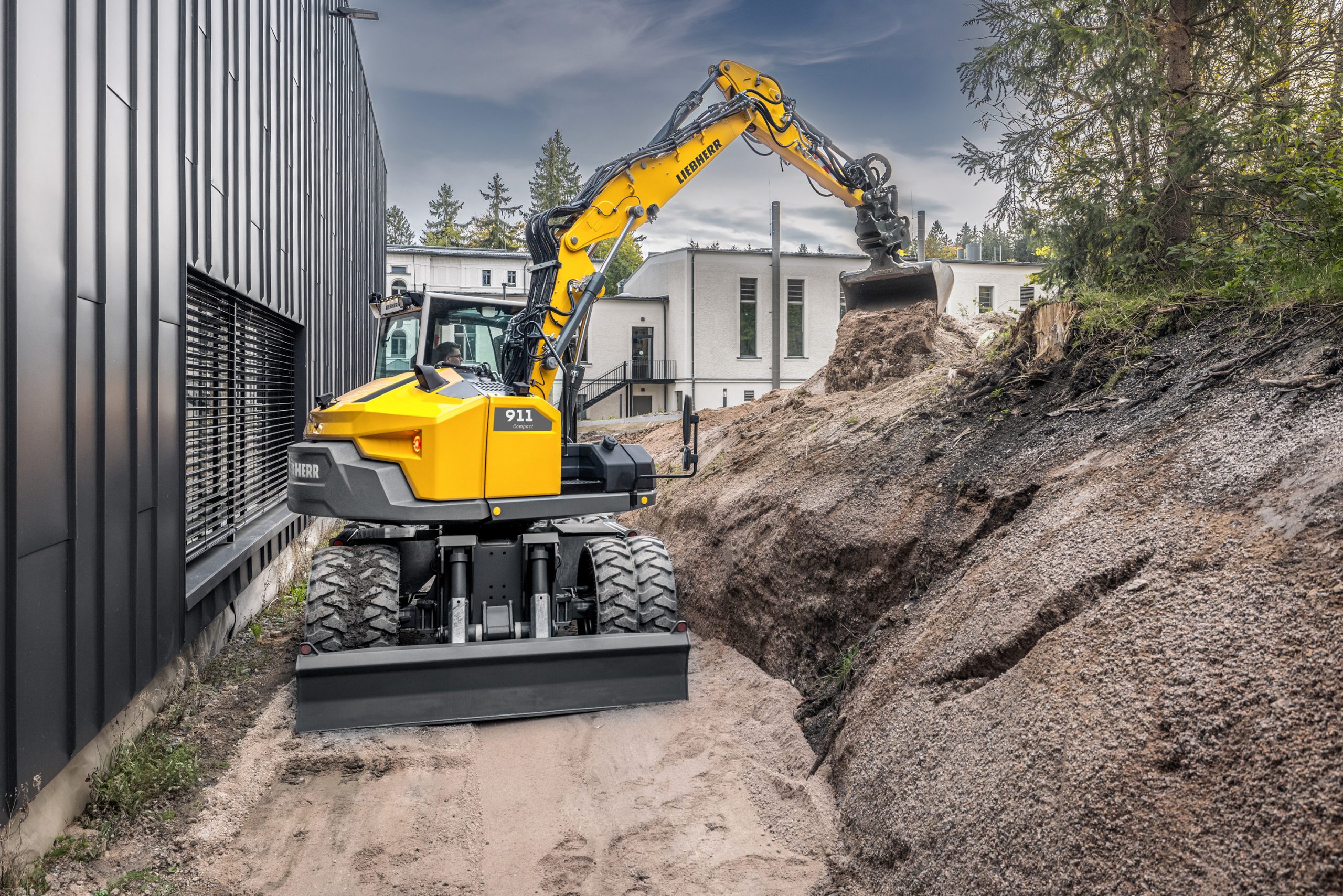 L'escavatore gommato compatto A 911 Compact è progettato insieme a Kubota