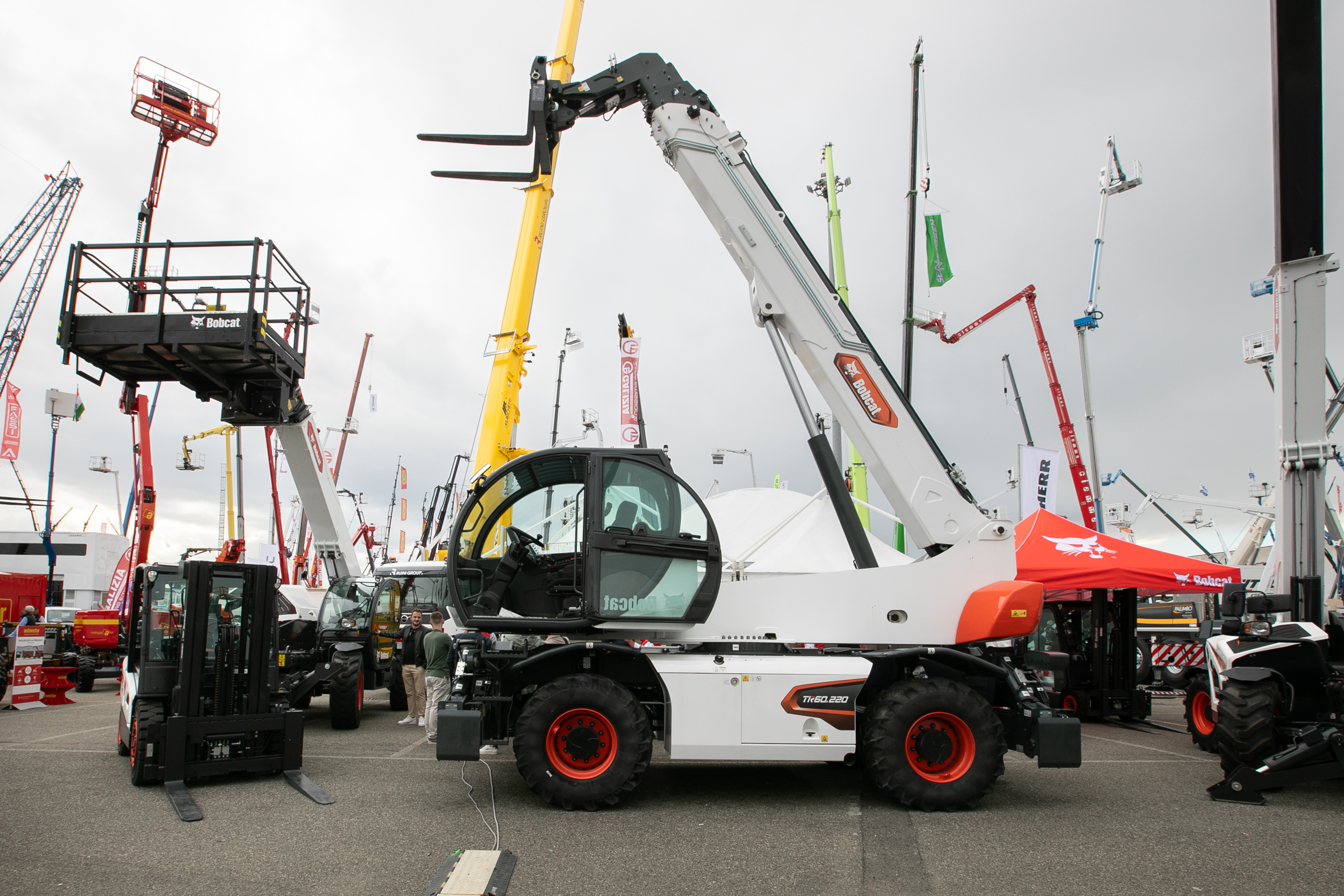 BOBCAT era presente con il rotativo TR60.220 by Magni