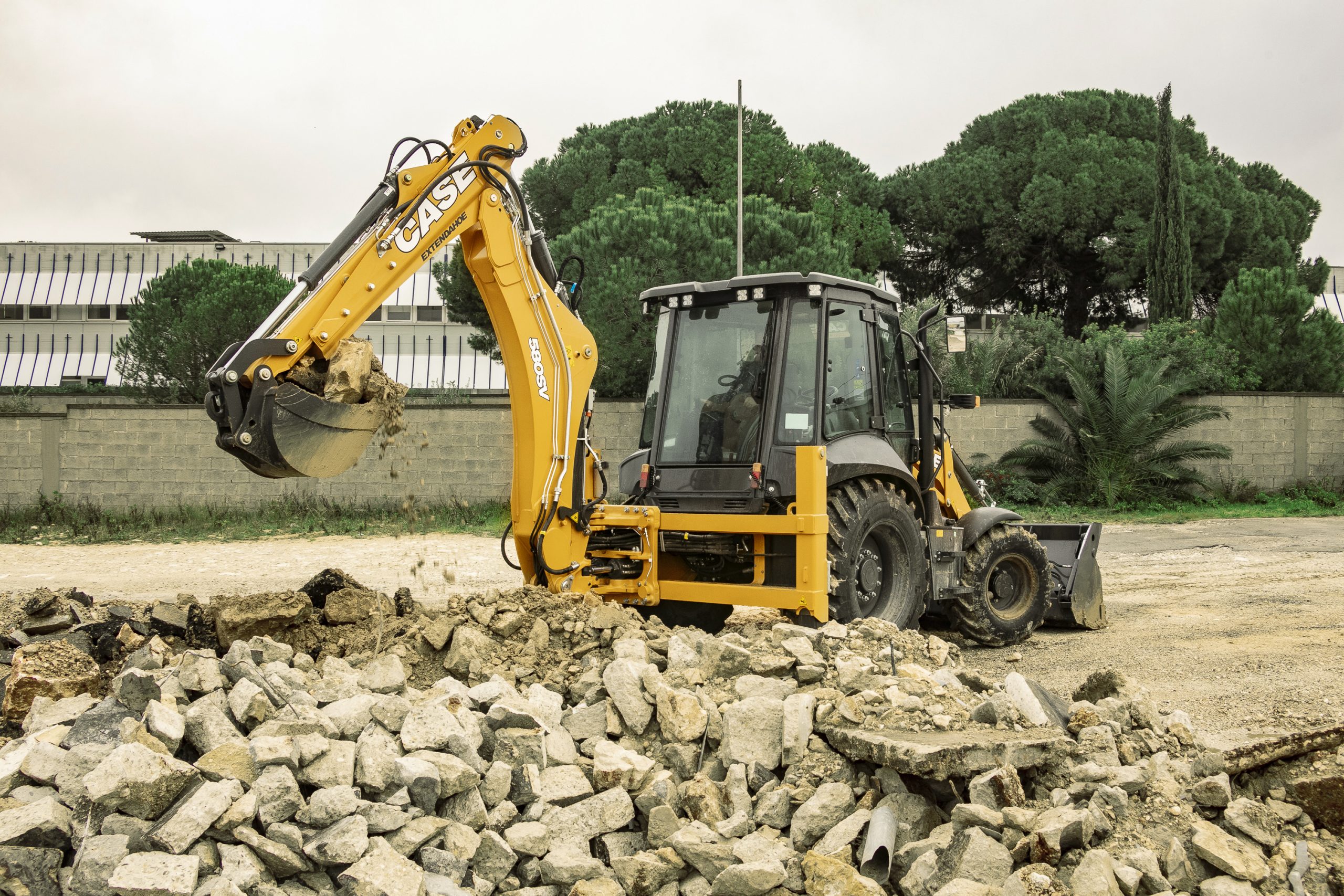 CASE  è intervenuta anche sull'impianto idraulico della nuova 580SV
