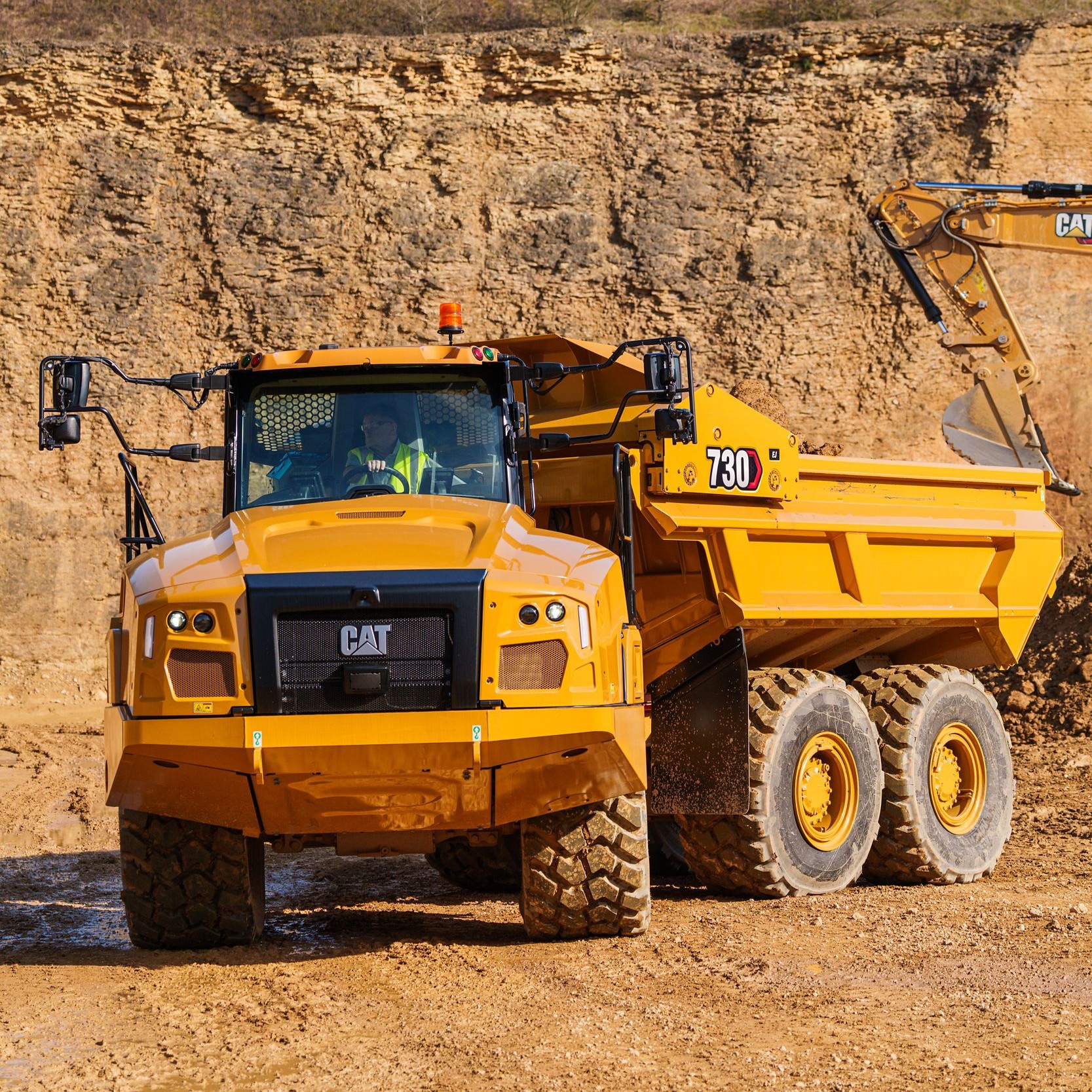 Caterpillar equipaggia i nuovi dumper con il motore C13