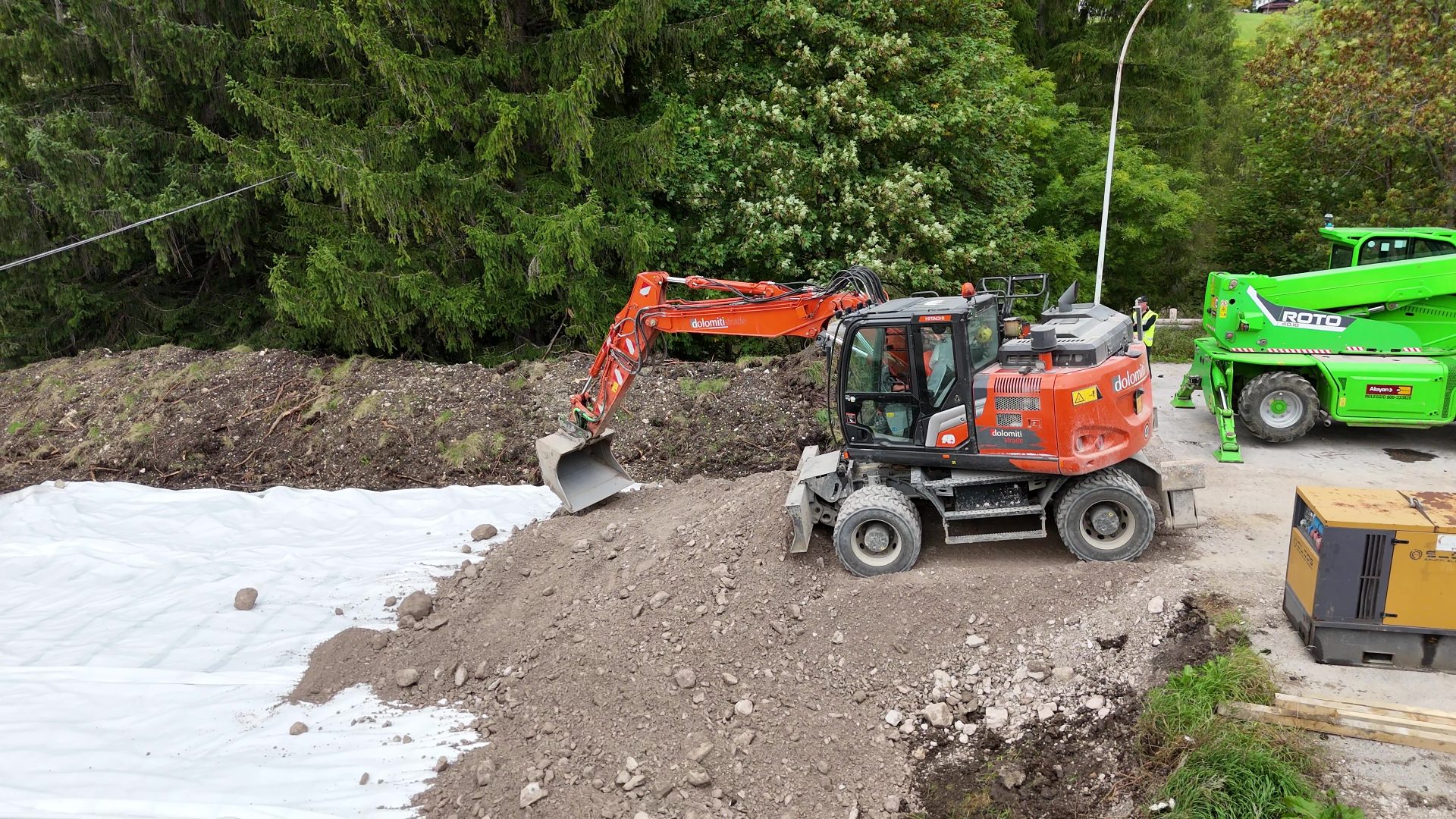 Hitachi ha una gamma di escavatori gommati produttivi