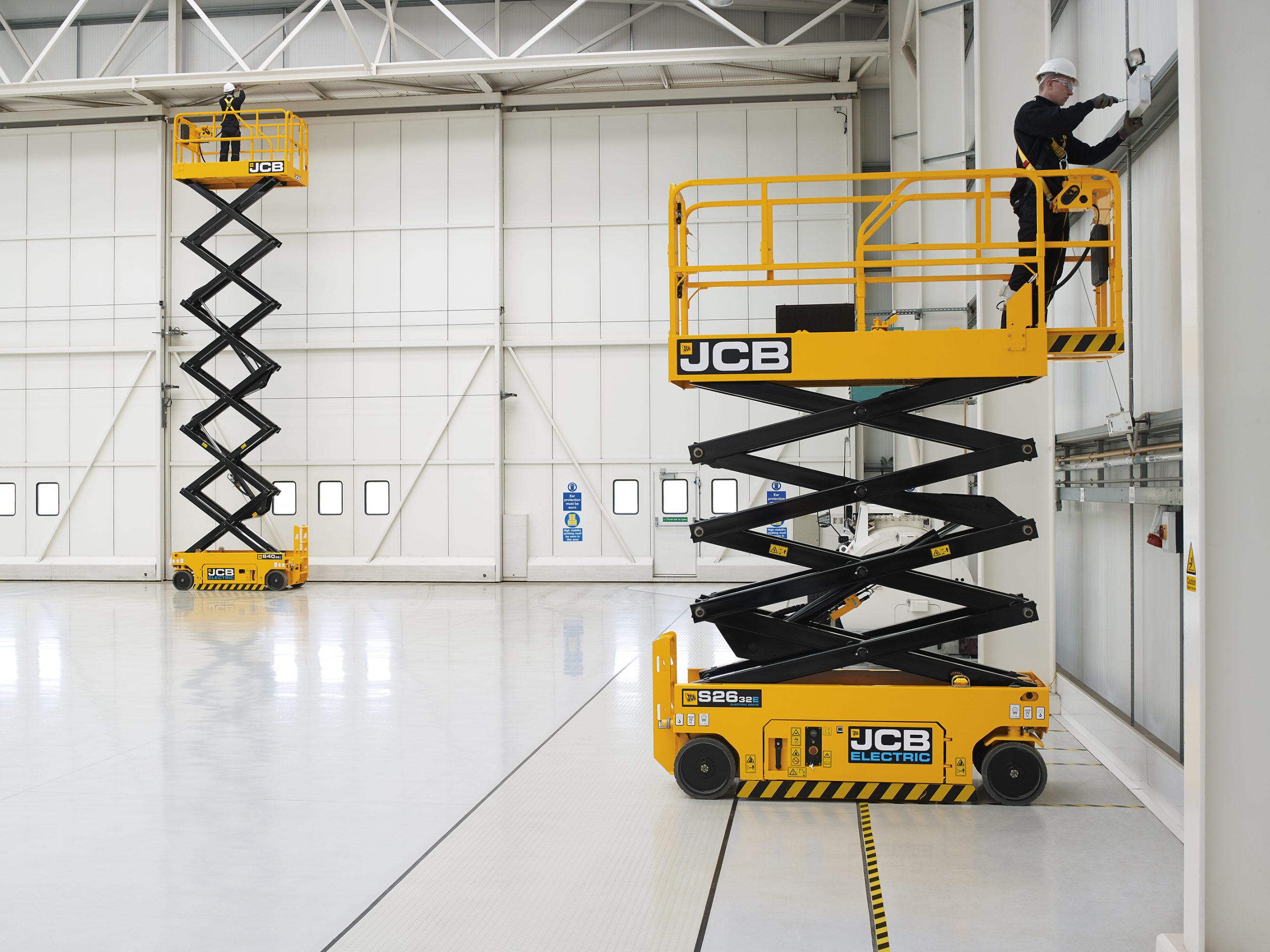 Le PLE di JCB sono distribuite in Italia da EA Group