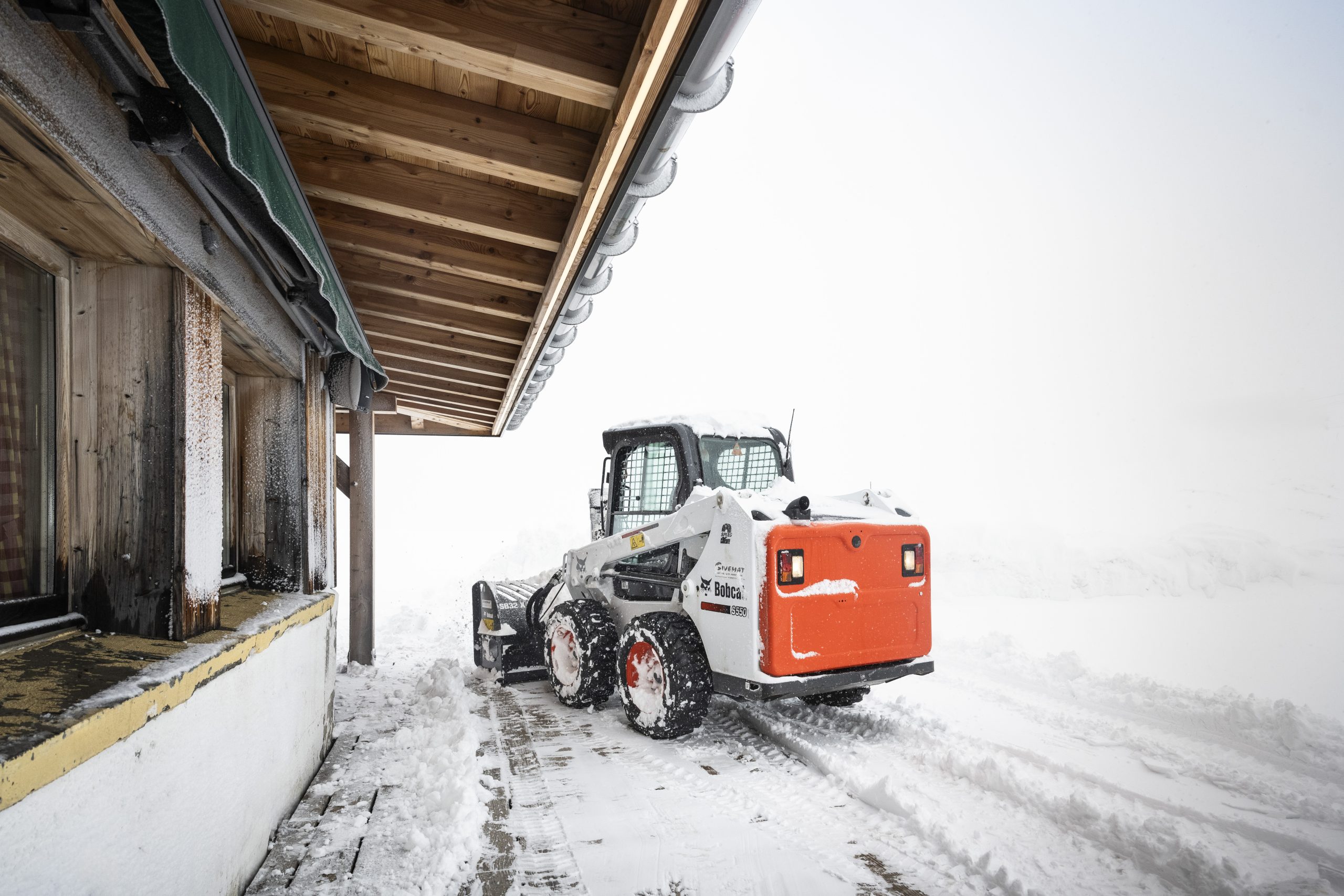Chez Gaston impiega le macchine della Lince per la rimozione neve