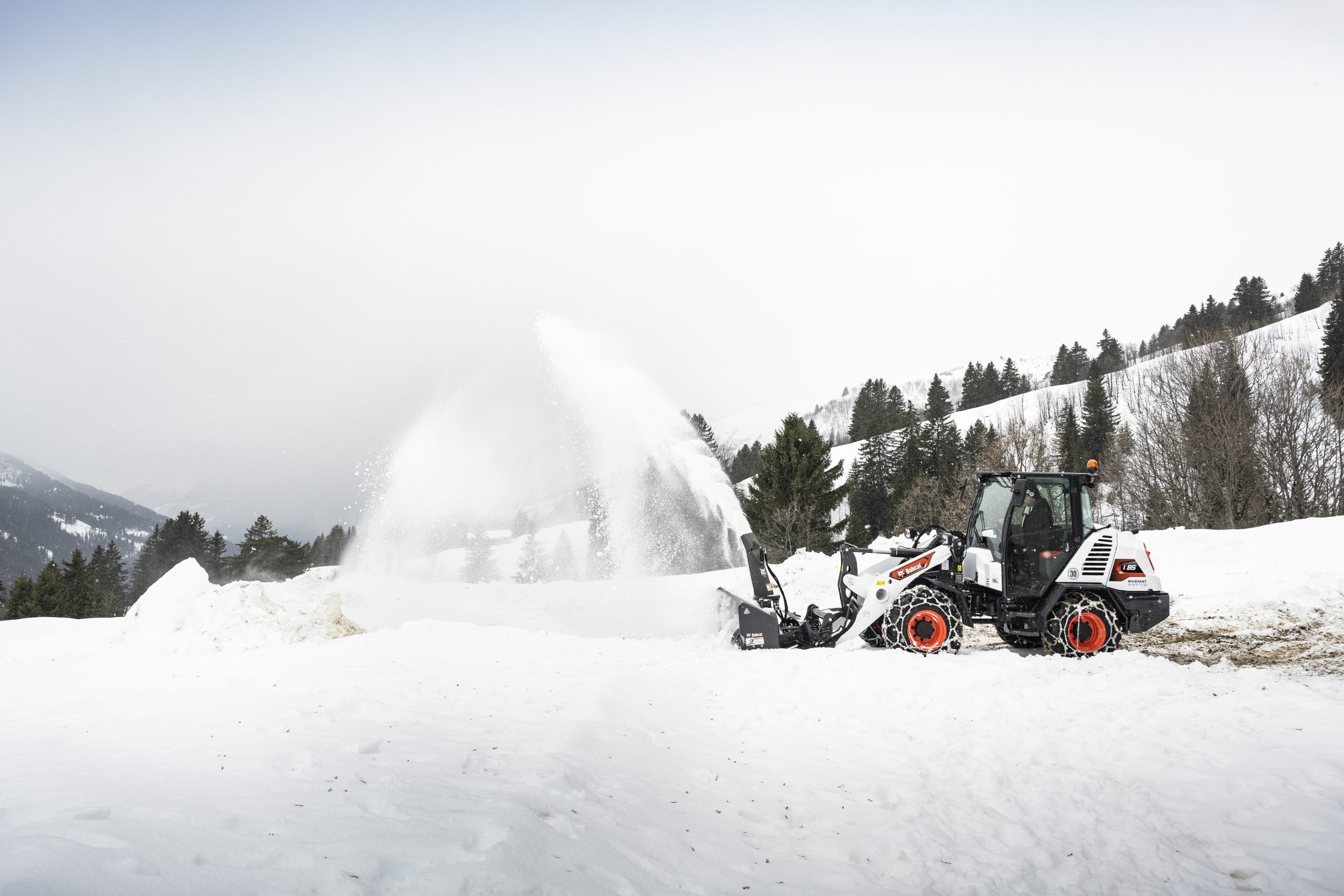Chez Gaston impiega anche una pala gommata compatta Bobcat L85