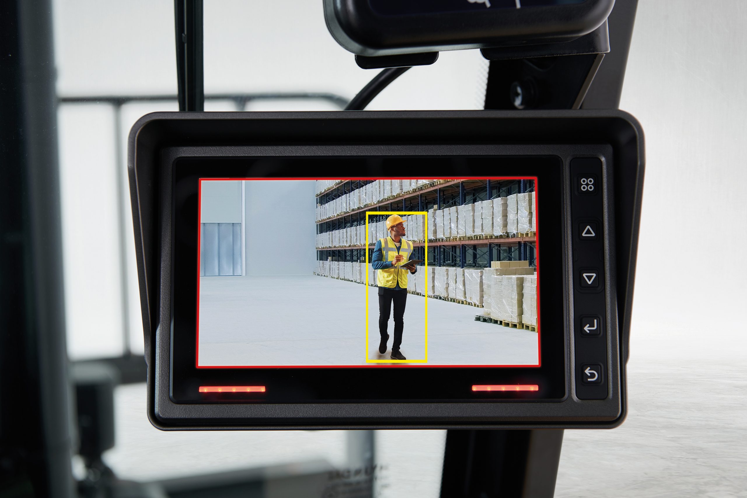 Hyundai ha inserito di serie il rilevamento dei pedoni sui nuovi carrelli serie B-X
