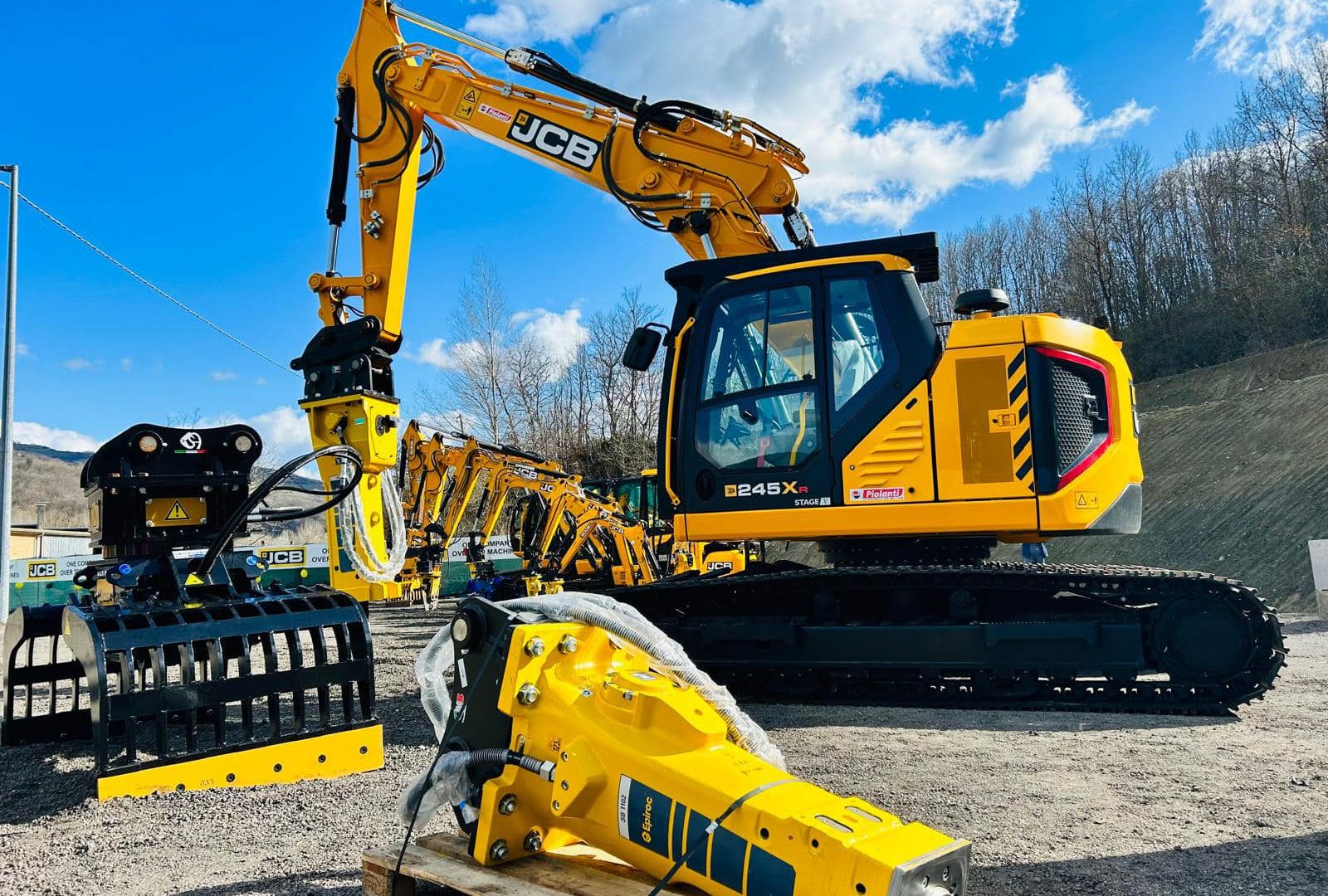 Gruppo Mitri ha acquistato il primo JCB 245XR in Italia