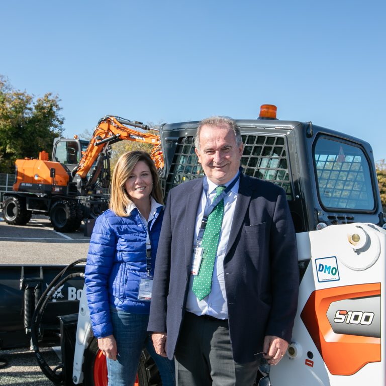 DMO è stata fondata da Gabriele Silvagni che la gestisce con la figlia Alessandra