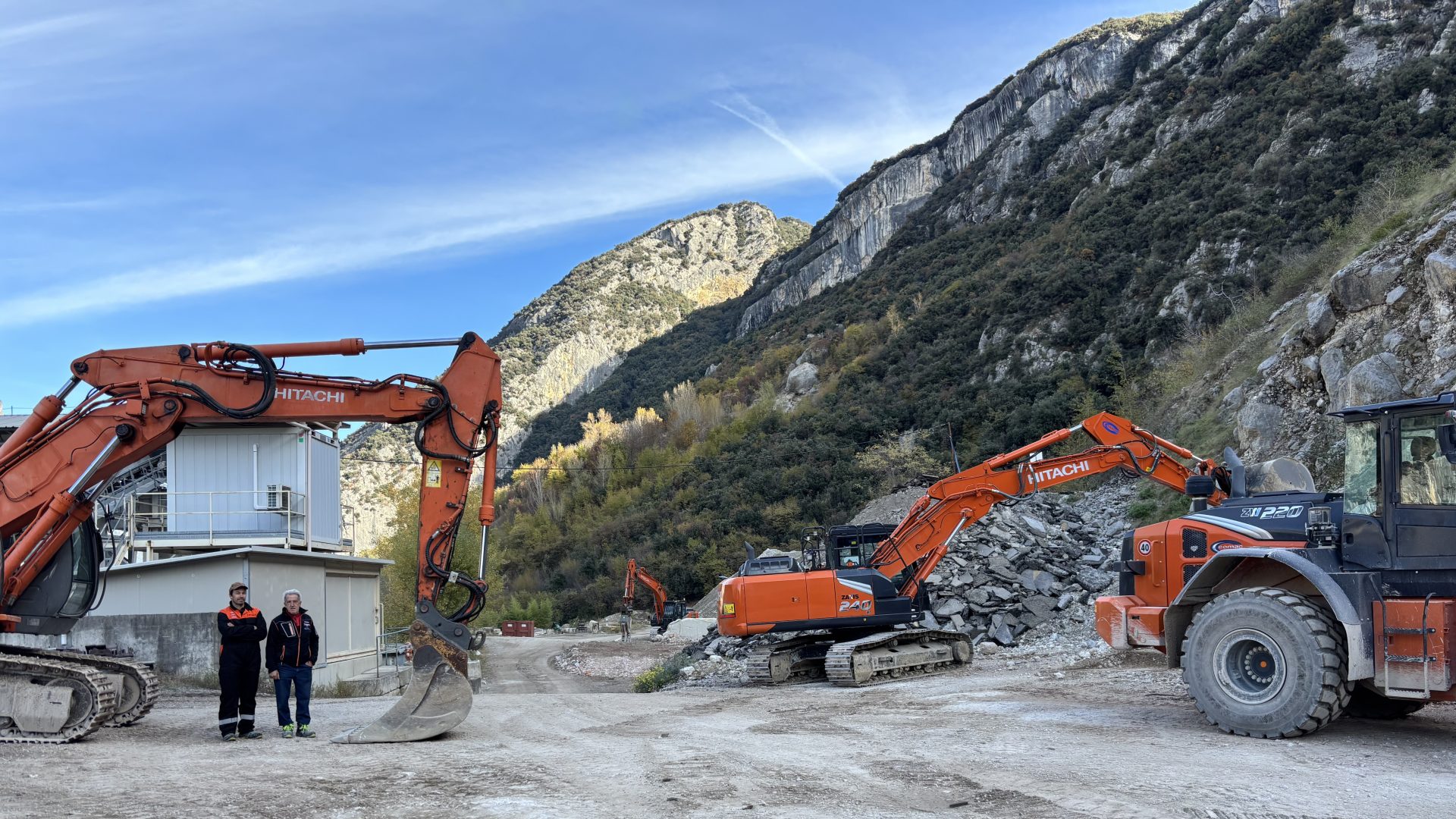 HITACHI è fornitore di Scavi Chiarani dal 2002