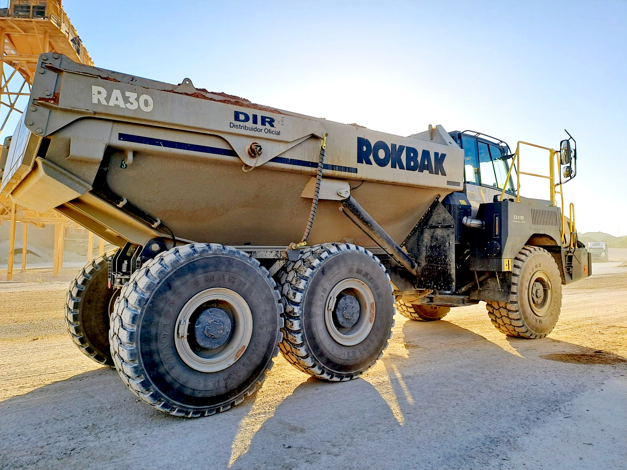 il dumper RA30 ha una portata netta di 28 tonnellate