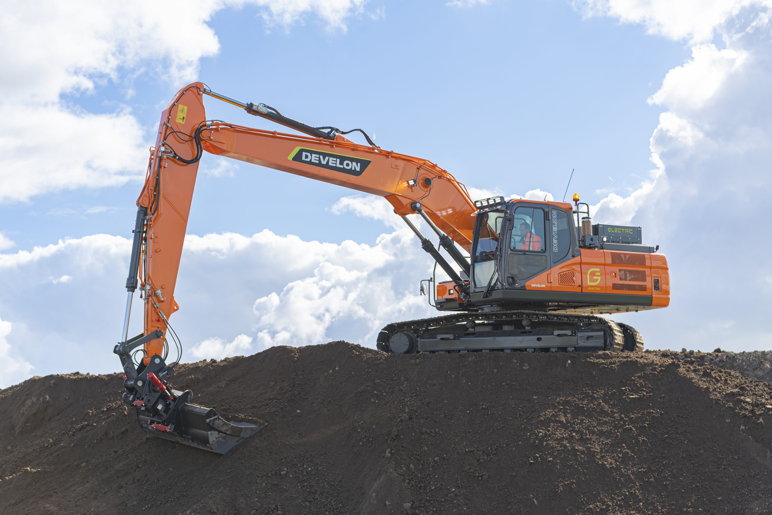 DEVELON entra nel mercato degli escavatori elettrificati con tecnologie di ultima generazione