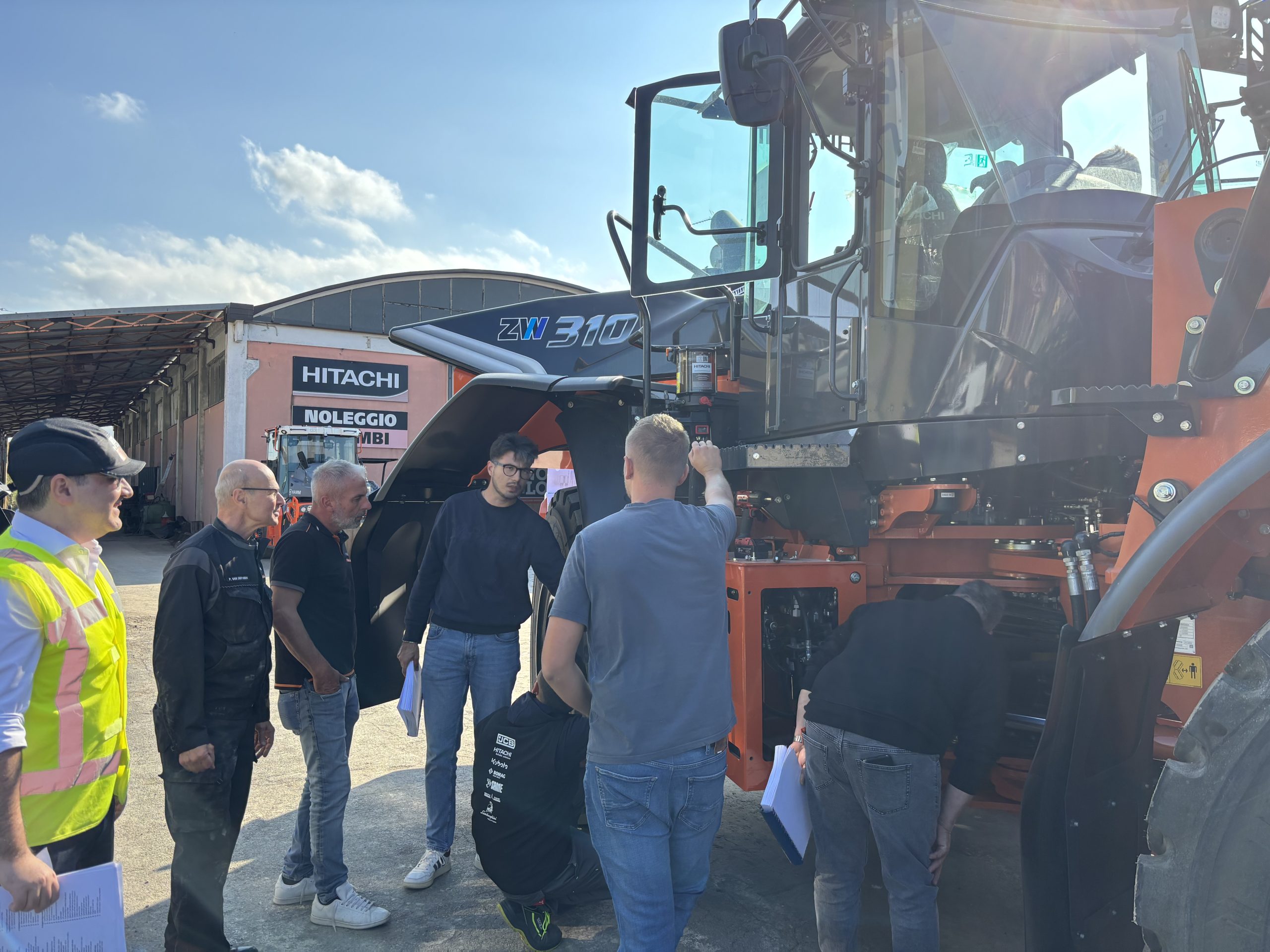 HITACHI ha organizzato l'ultimo corso di formazione presso WR57