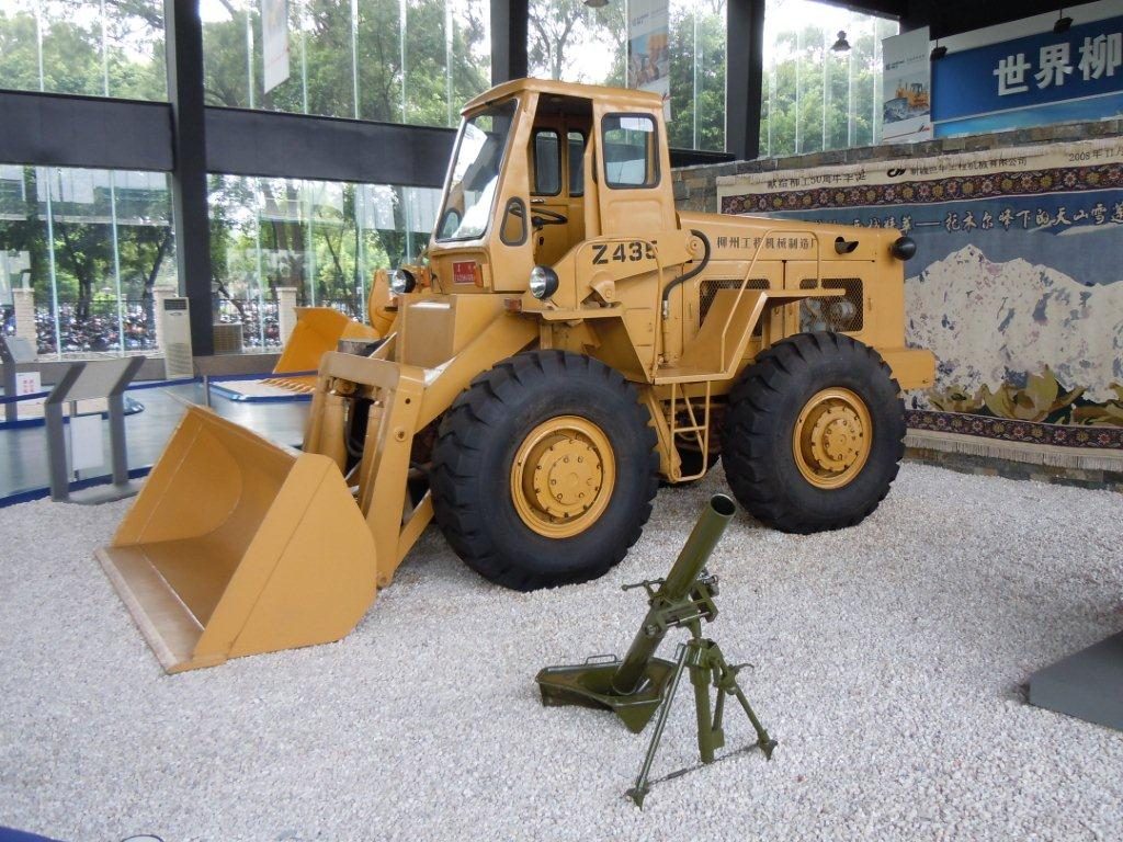 LIUGONG ha iniziato a costruire pale gommate nel 1966 con la Z435