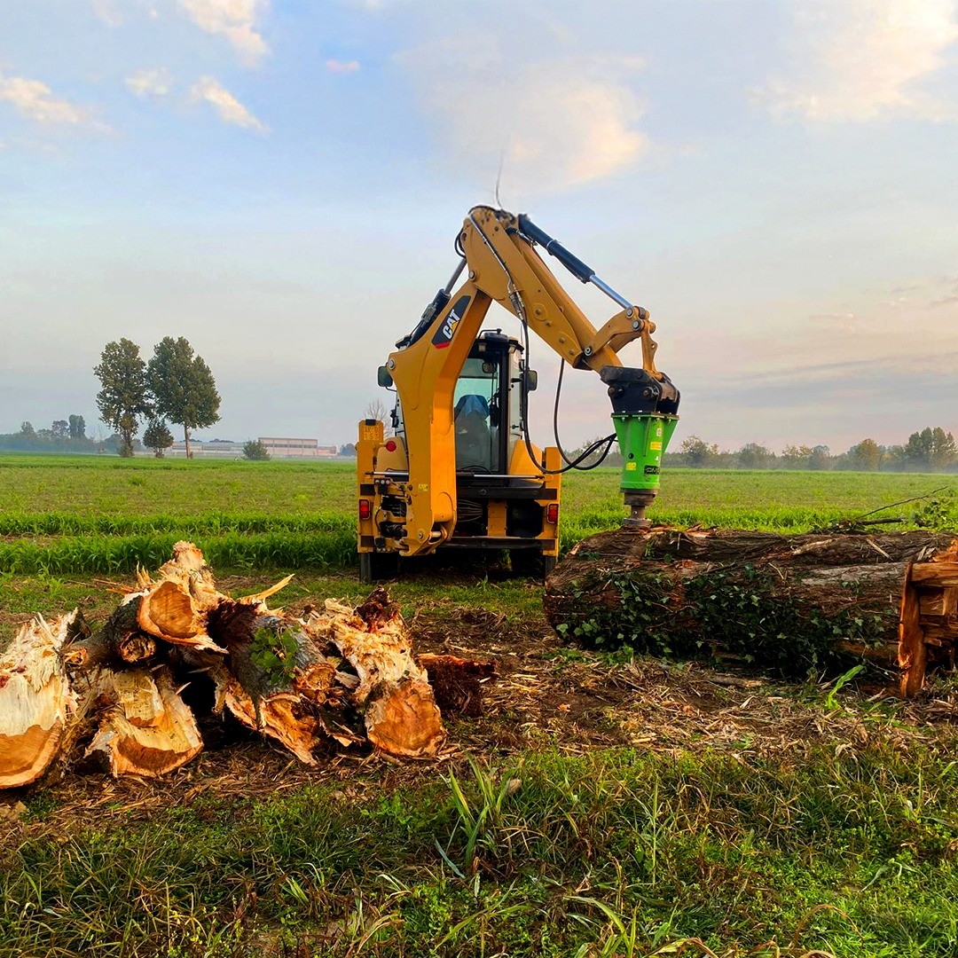 OMEF spazia dal taglio fino ad arrivare alla sistemazione del terreno