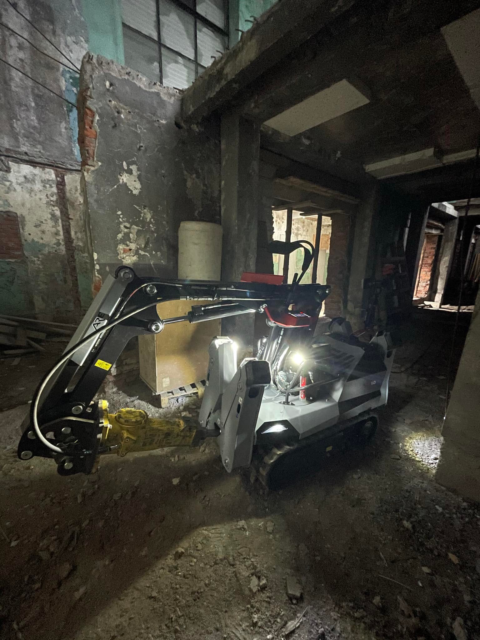 ARE impiega la tecnologia a batterie per garantire la massima mobilità in cantiere con un risparmio di tempo