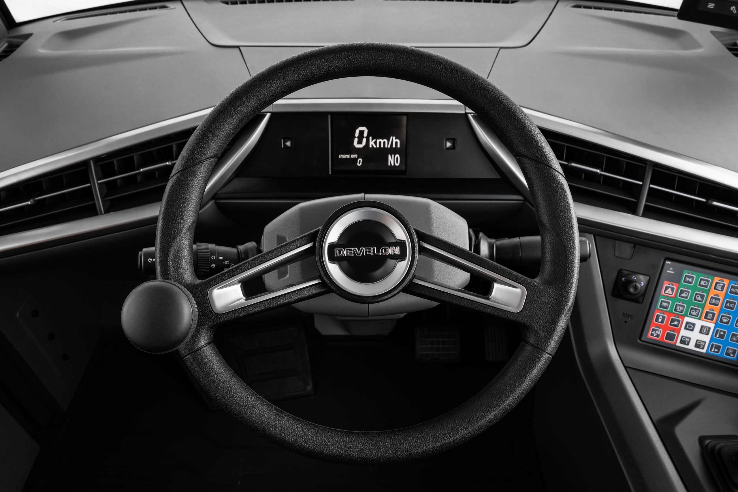 DEVELON ha razionalizzato ulteriormente il layout interno