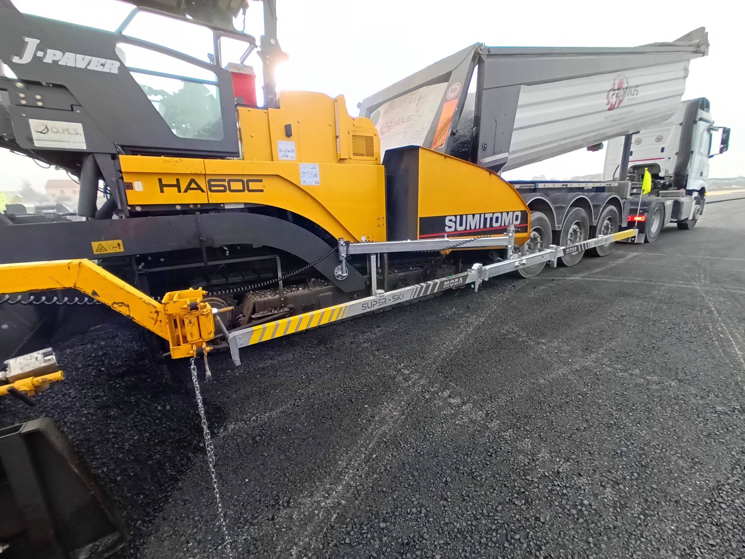 La tecnologia MOBA Super-Ski consente un pieno controllo delle superfici di stesa