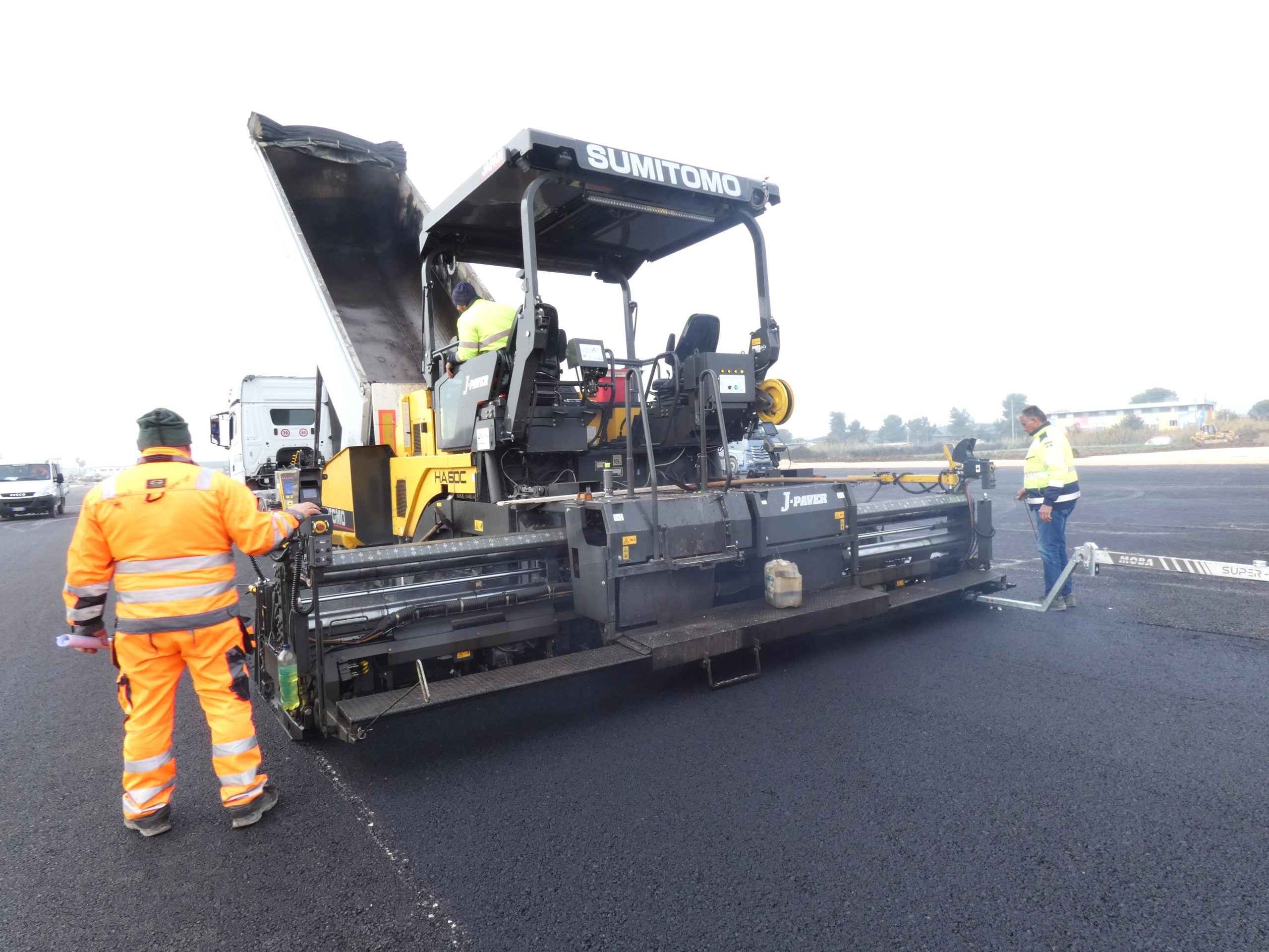 Sumitomo ha sviluppato il banco J-Paver con caratteristiche qualitative molto elevate