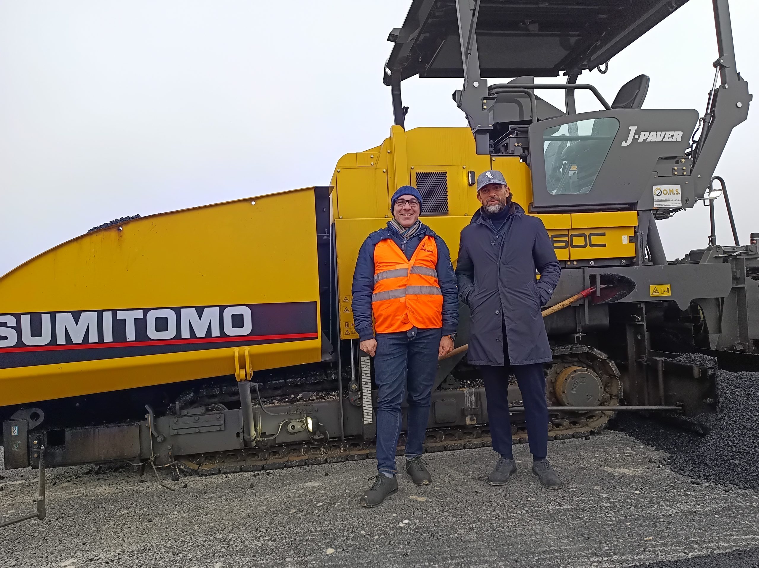 La OMS è importatore europeo delle finitrici Sumitomo