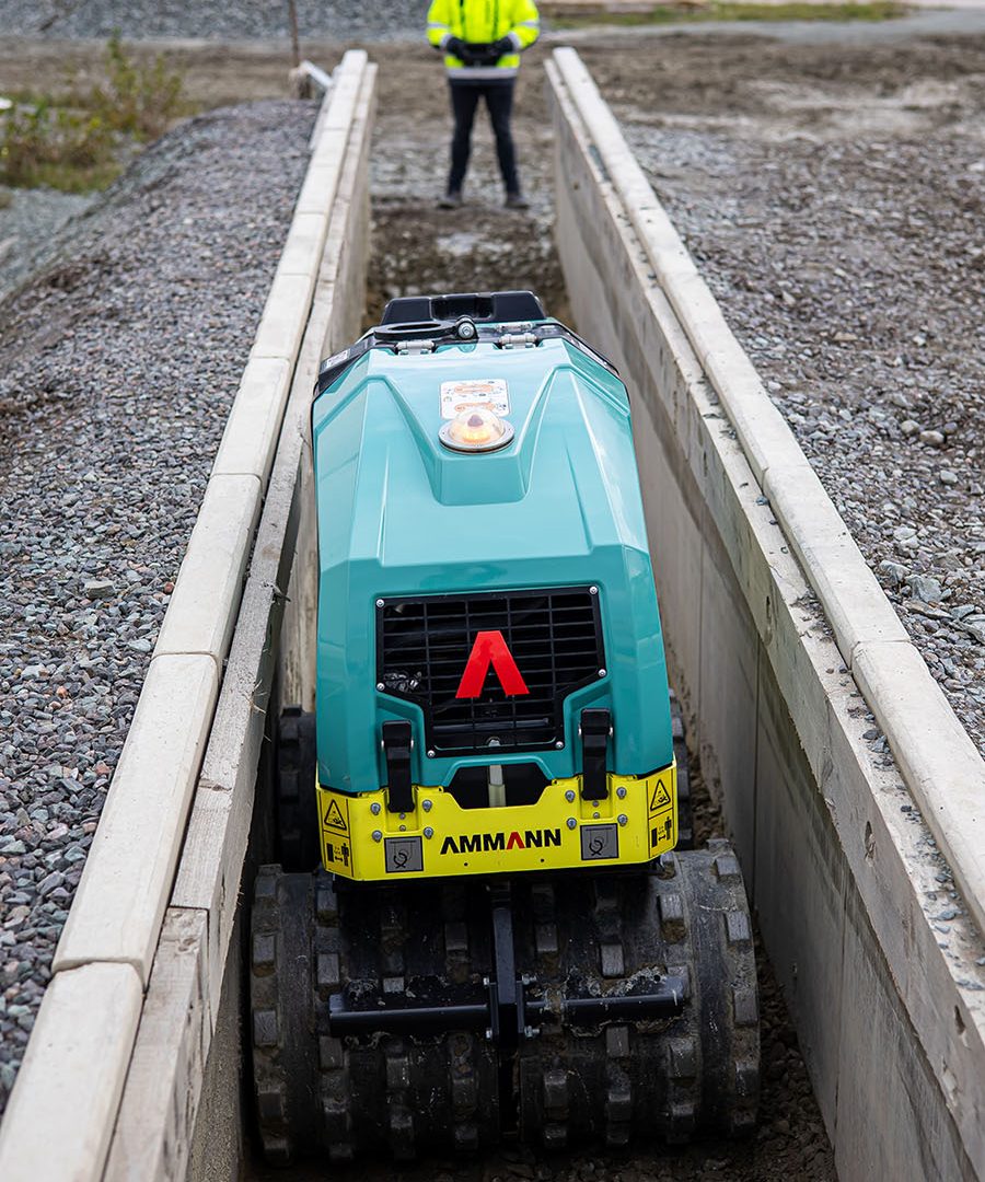 AMMANN ha previsto una larghezza operativa standard di 640 mm per il nuovo ARR 1585-2