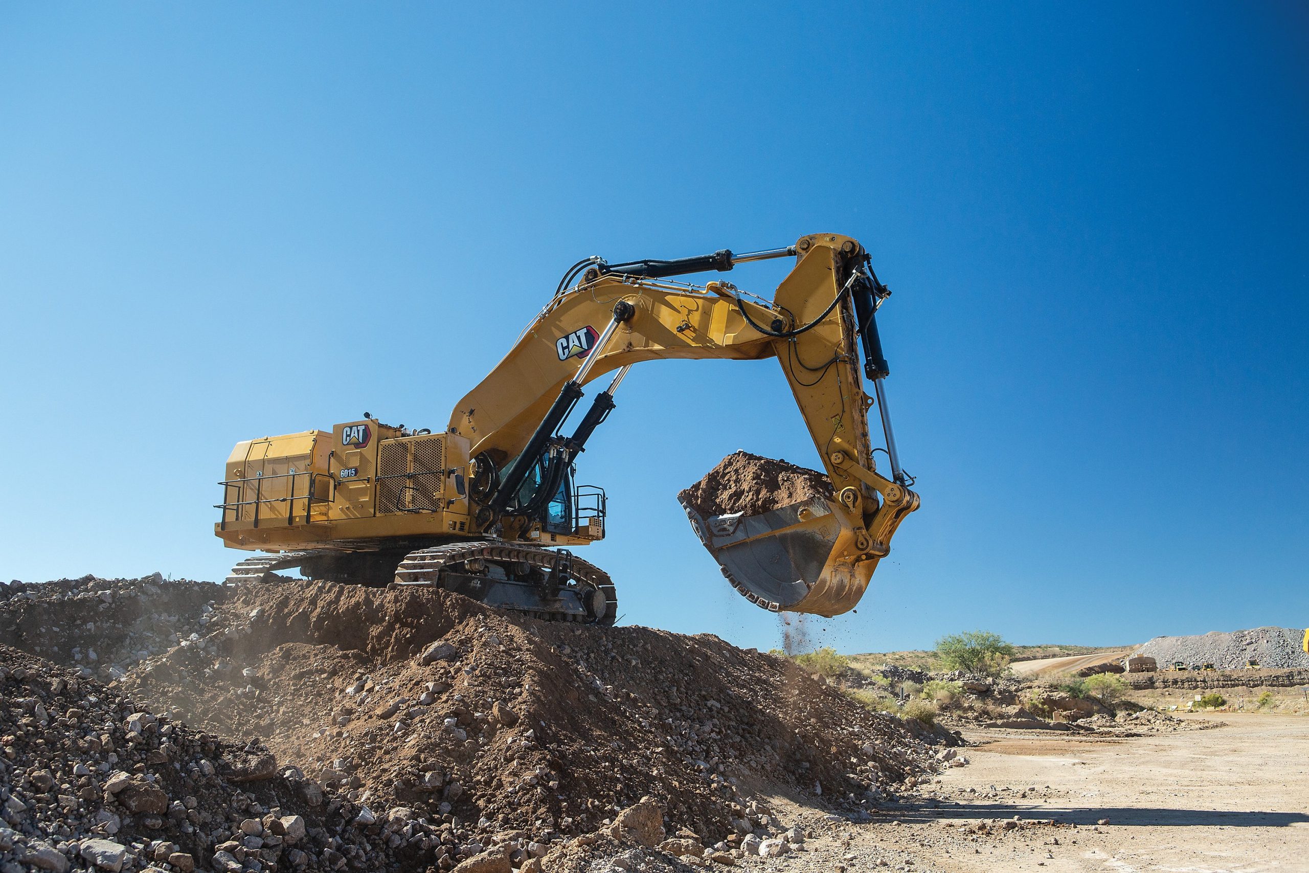 Caterpillar ha aggiornato il suo escavatore 6015 per rispondere ad un mercato in evoluzione ed esigente