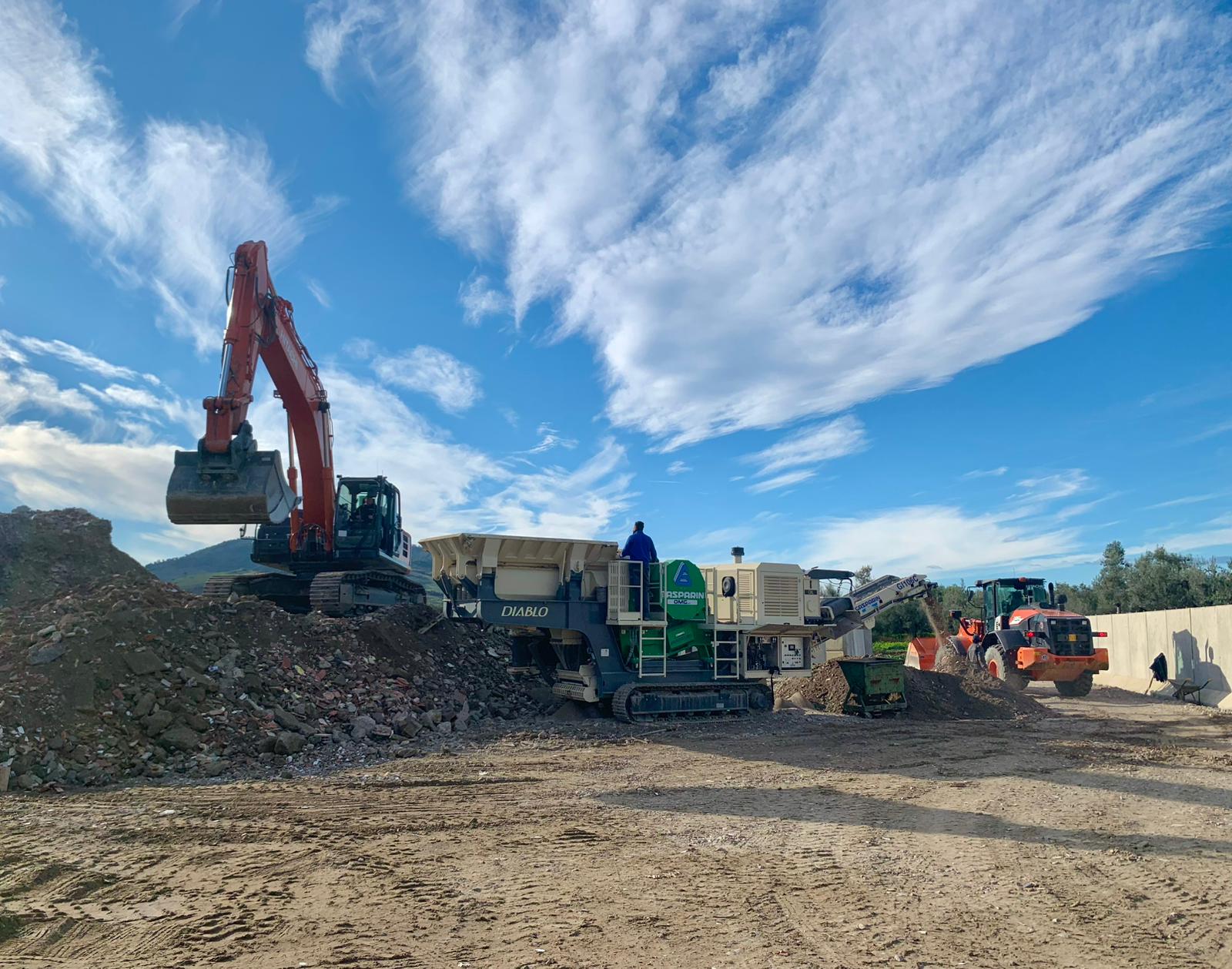 Le macchine Hitachi sono il cuore produttivo del Gruppo Fuoco