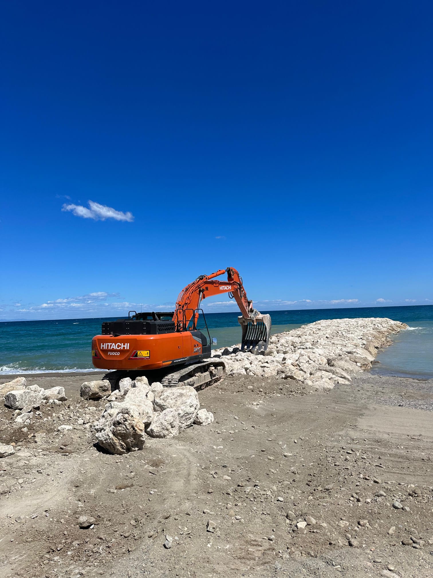 Hitachi ha fornito le macchine per il Gruppo Fuoco