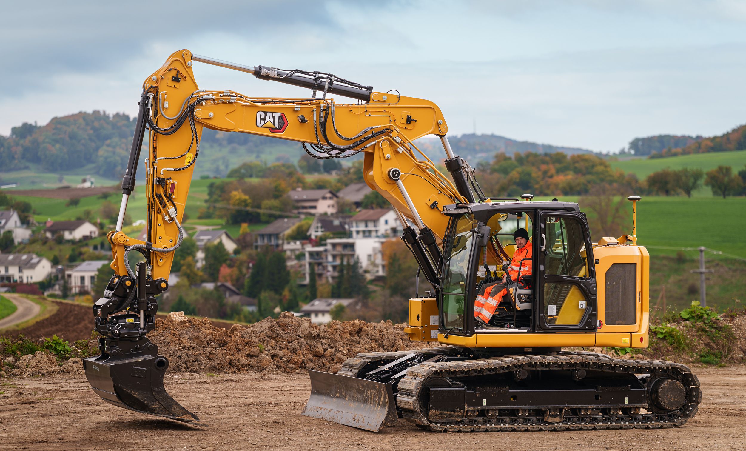 Caterpillar si presenta con il nuovo 319 che si posiziona a cavallo tra il 315 e il 325