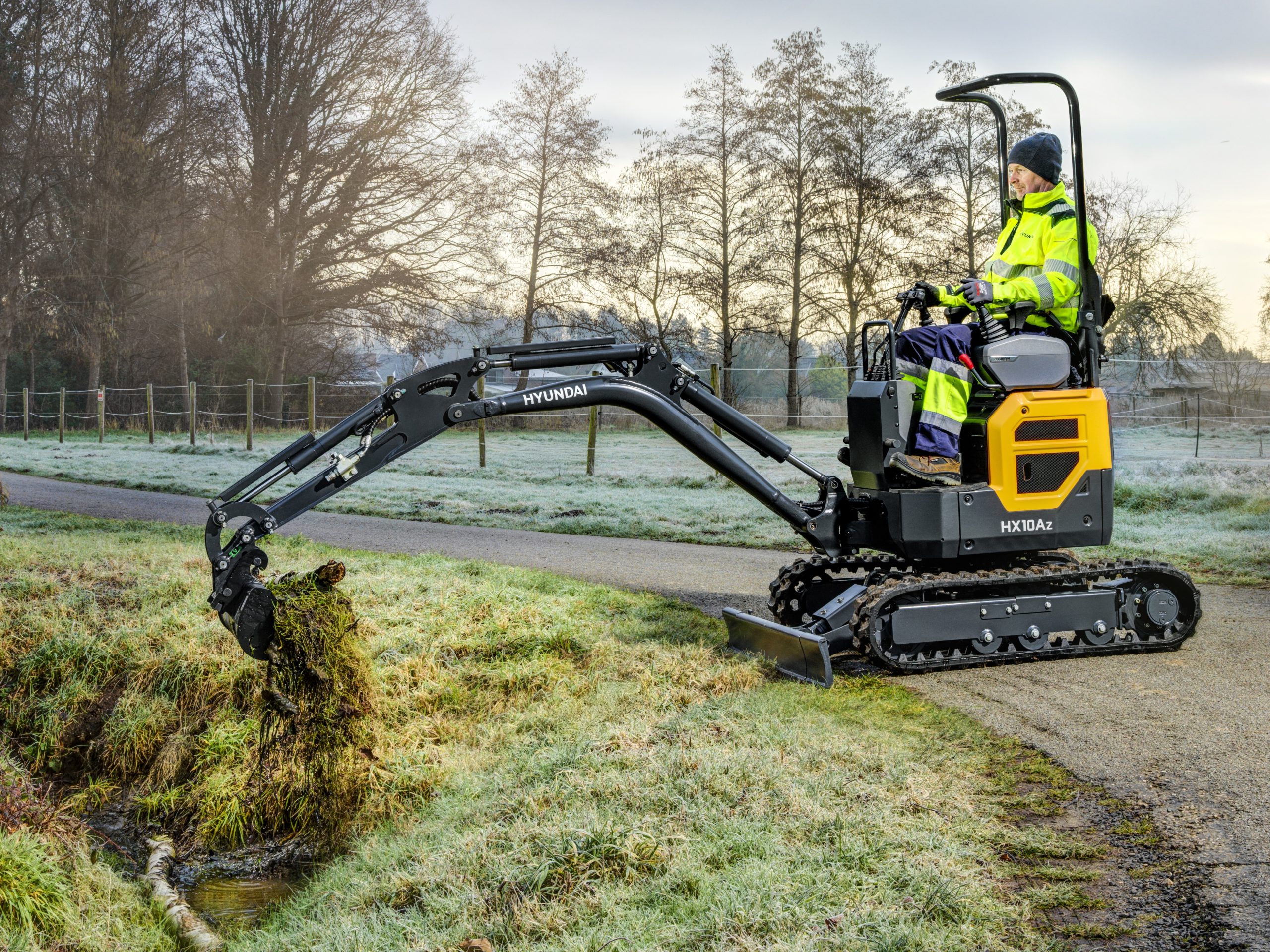 Hyundai punta anche sui miniescavatori