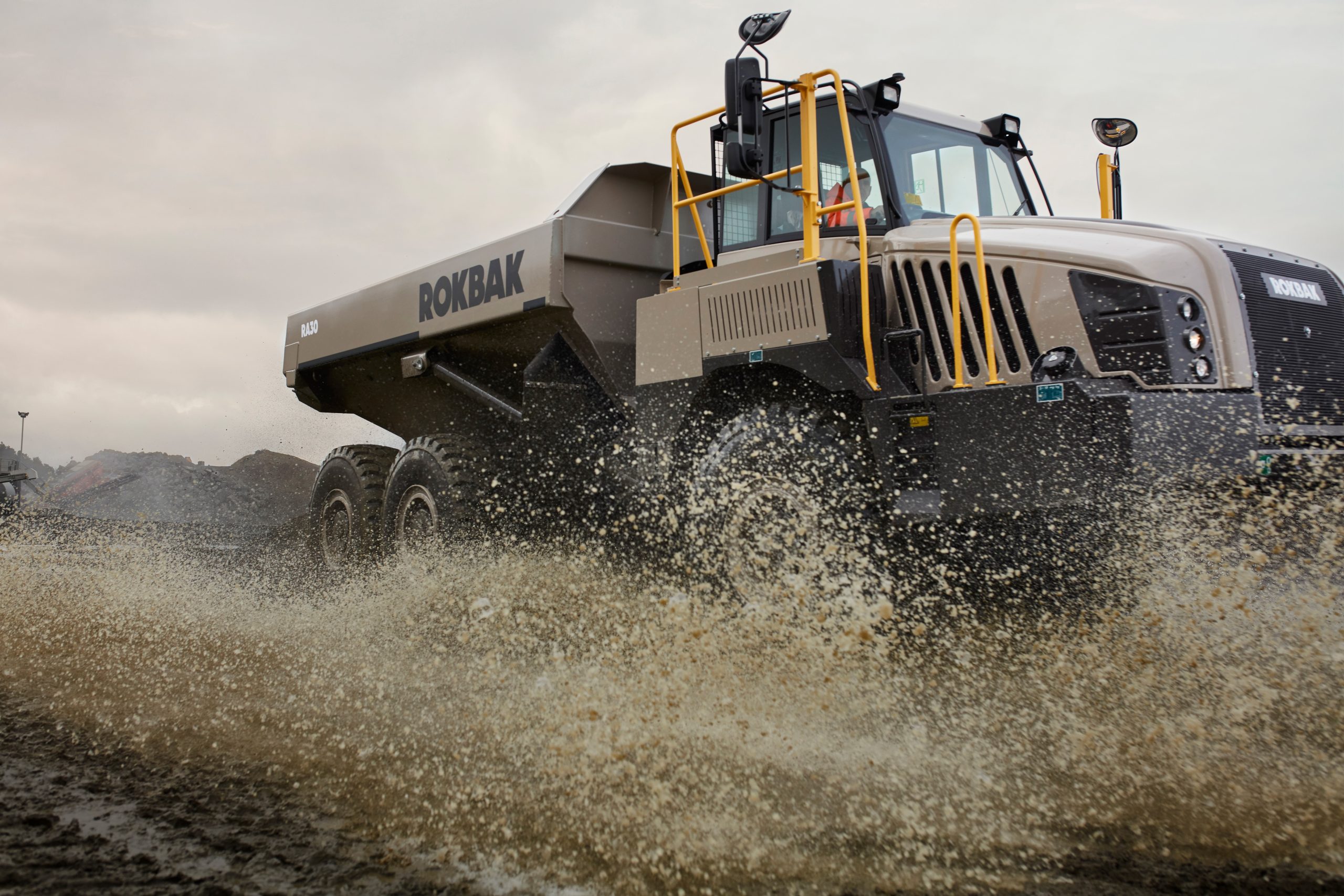Rokbak è uno dei costruttori storici nel mercato dei dumper articolati