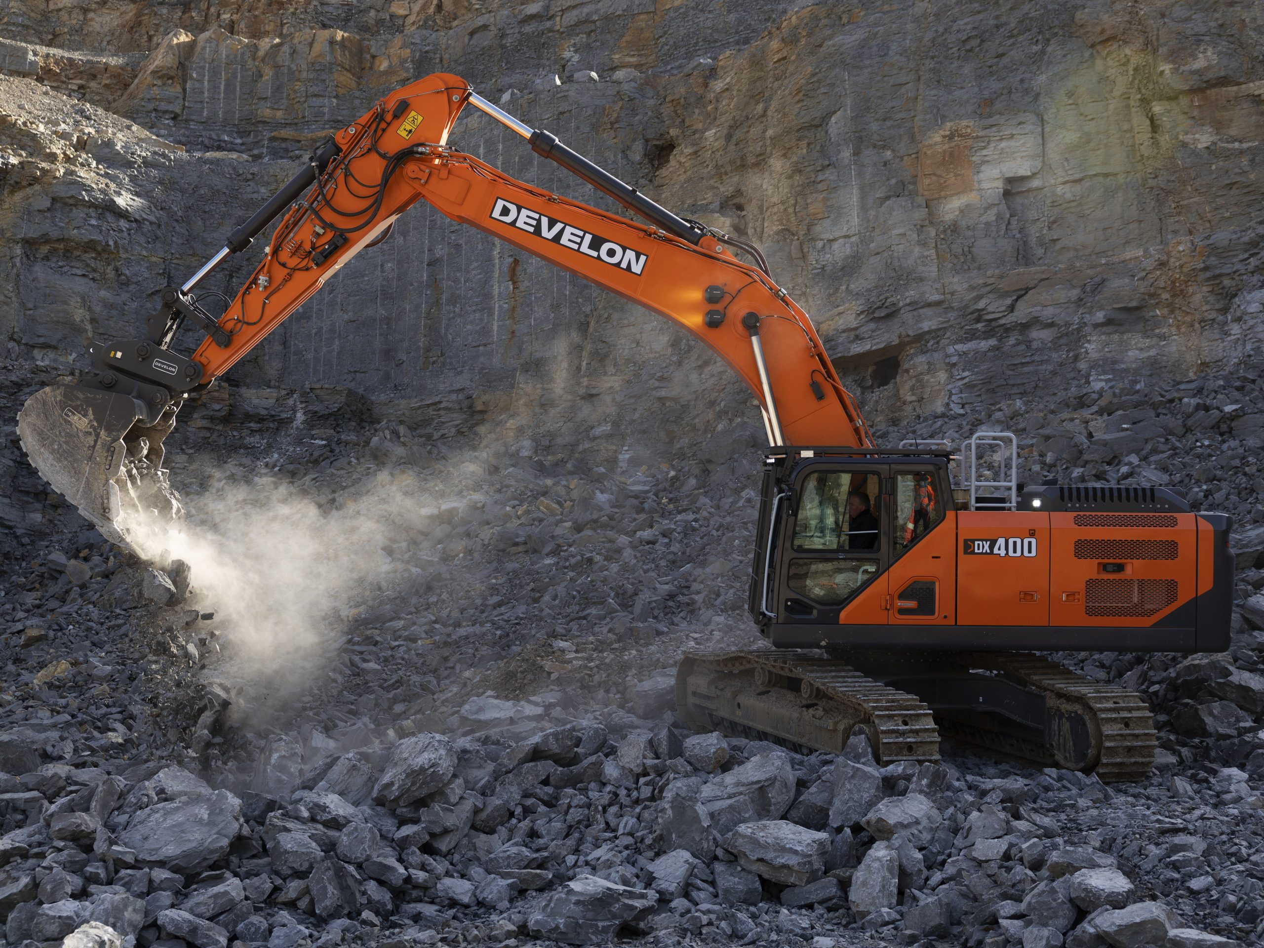 Il DX400HD-9 è un escavatore che presidia la fascia delle 40 tonnellate