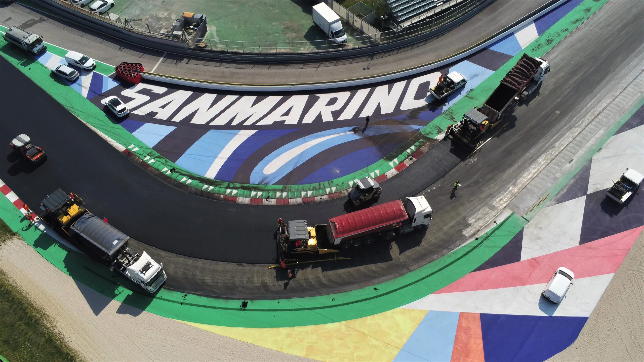 OMS ha portato le finitrici Sumitomo in contesti importanti