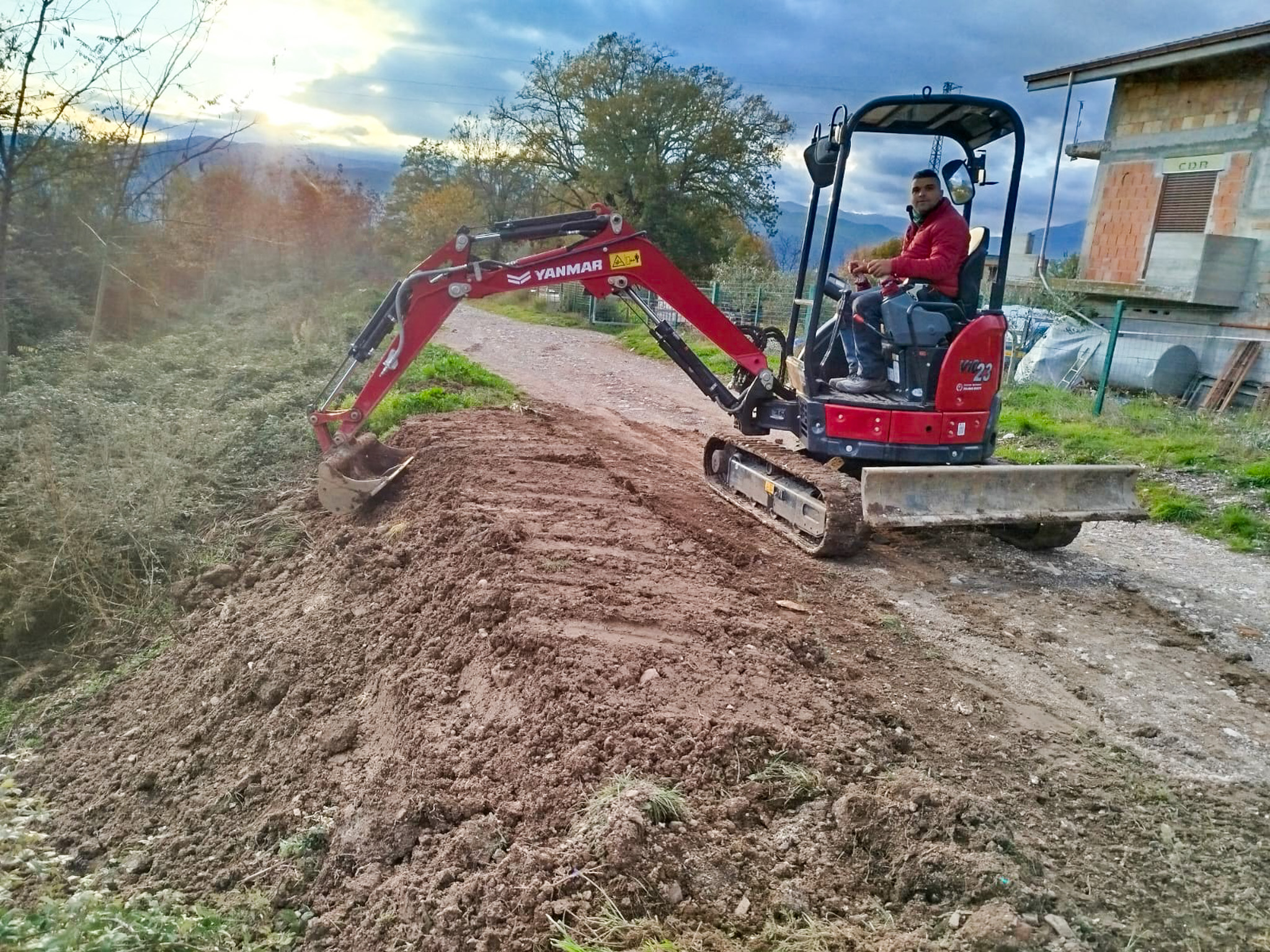 Yanmar si distingue per l'impianto idraulico preciso e fluido