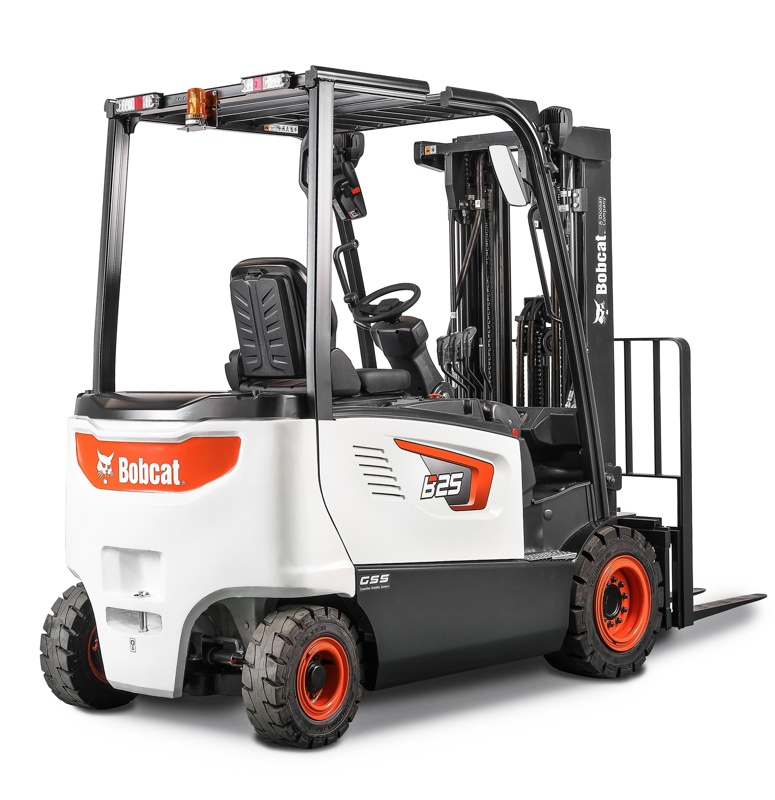 Il carrello elettrico BOBCAT B25X-7 Plus fornito da La Nordica Macchine, caratterizzato da motori a doppia trazione e frenata rigenerativa per la massima efficienza portuale.