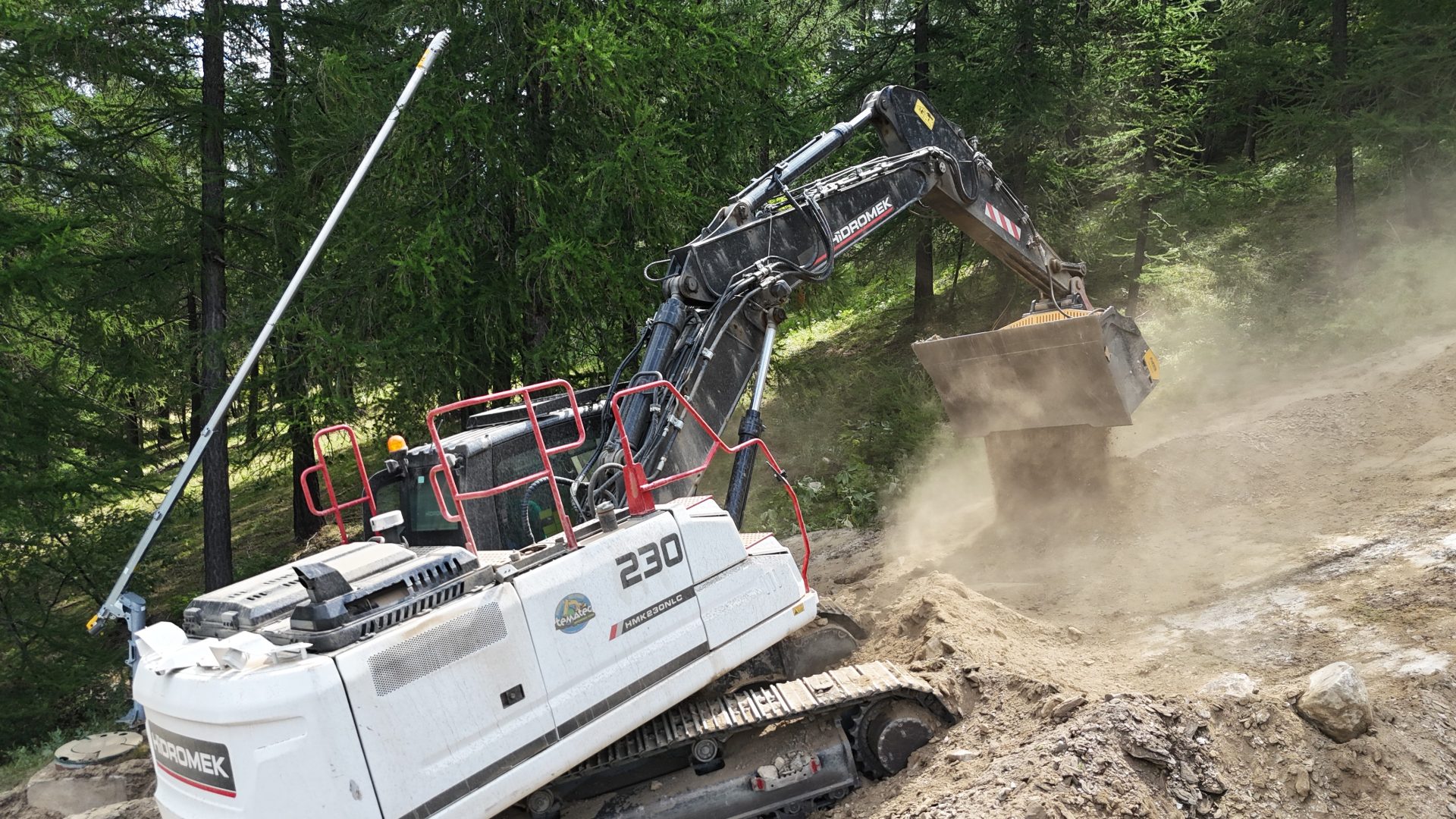 MB Crusher punta su elevate produzioni per la HDS323