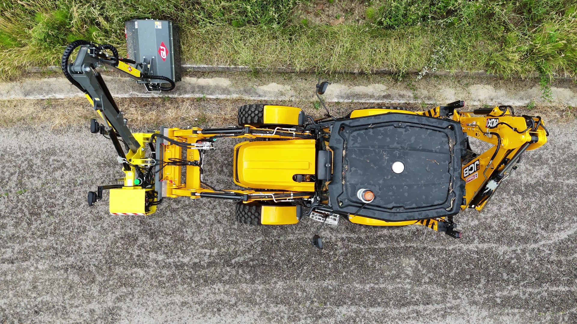 La JCB 3CX Compcat Pro di Civitella Messer Raimondo è stata allestita in modo specifico da Piolanti