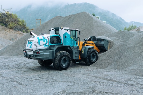 Concepita per impieghi gravosi la Liebherr L 566 H si distingue per le sue prestazioni eccezionali anche in condizioni impegnative.