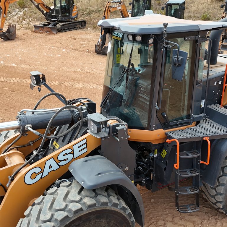 La cabina della 1021G+ X-Drive è oggi in linea con i migliori criteri ergonomici del mercato