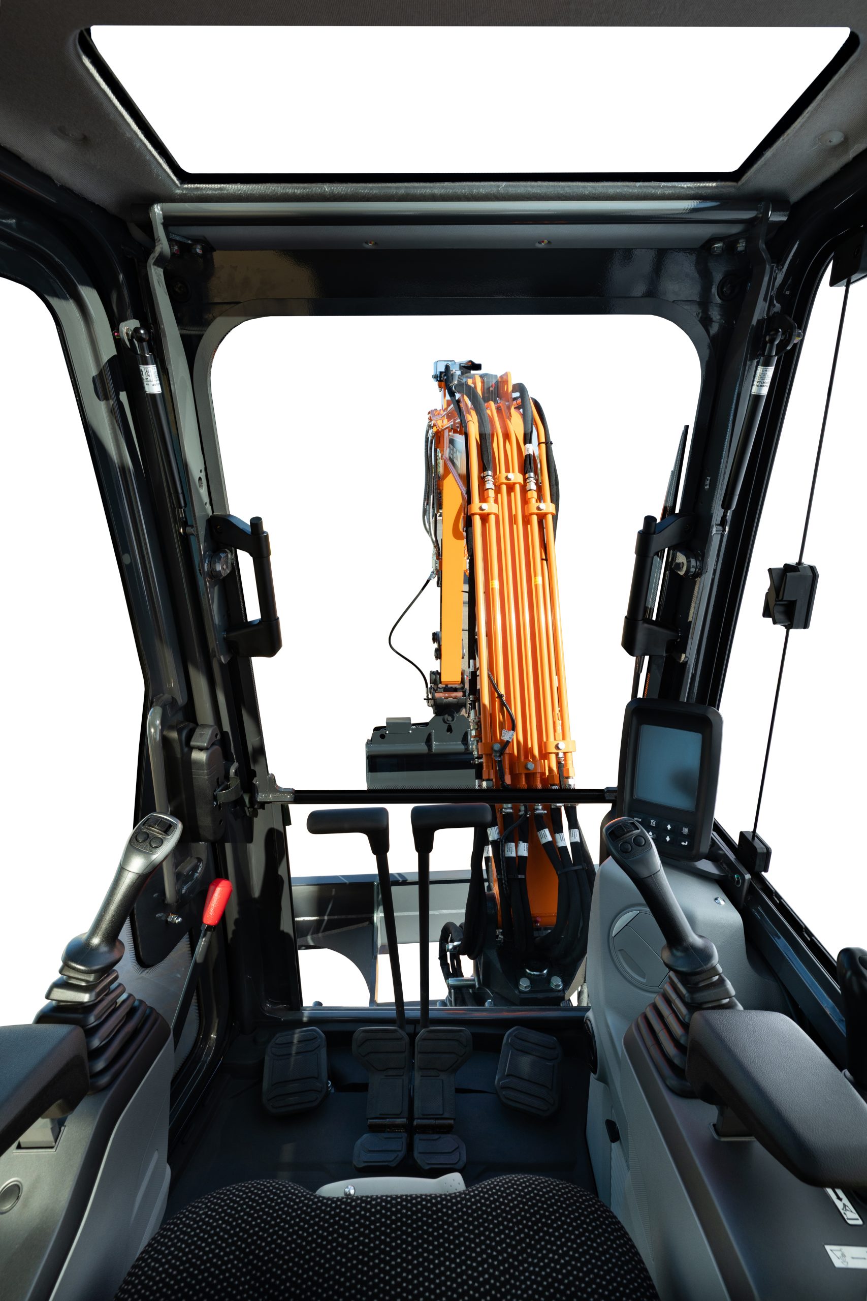 La cabina del nuovo mini escavatore Develon DX35Z-7, ottimizzata per offrire massima visibilità sul braccio e comandi joystick ergonomici per il brandeggio.