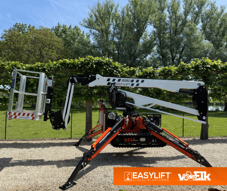 La piattaforma aerea Easy Lift R180 nella nuova livrea a tre colori, acquistata dal dealer olandese Van Elk dopo il debutto al Dealer Day.   